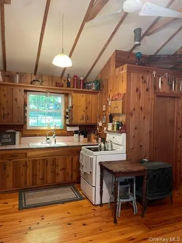 3 Perry Road, Highland, NY, 2 Bedrooms Bedrooms, 4 Rooms Rooms,1 BathroomBathrooms,Residential,For Rent,Perry,0,1006992 3 Perry Road, Highland, NY, 2 Bedrooms Bedrooms, 4 Rooms Rooms,1 BathroomBathrooms,Residential,For Rent,Perry,0,1006992
