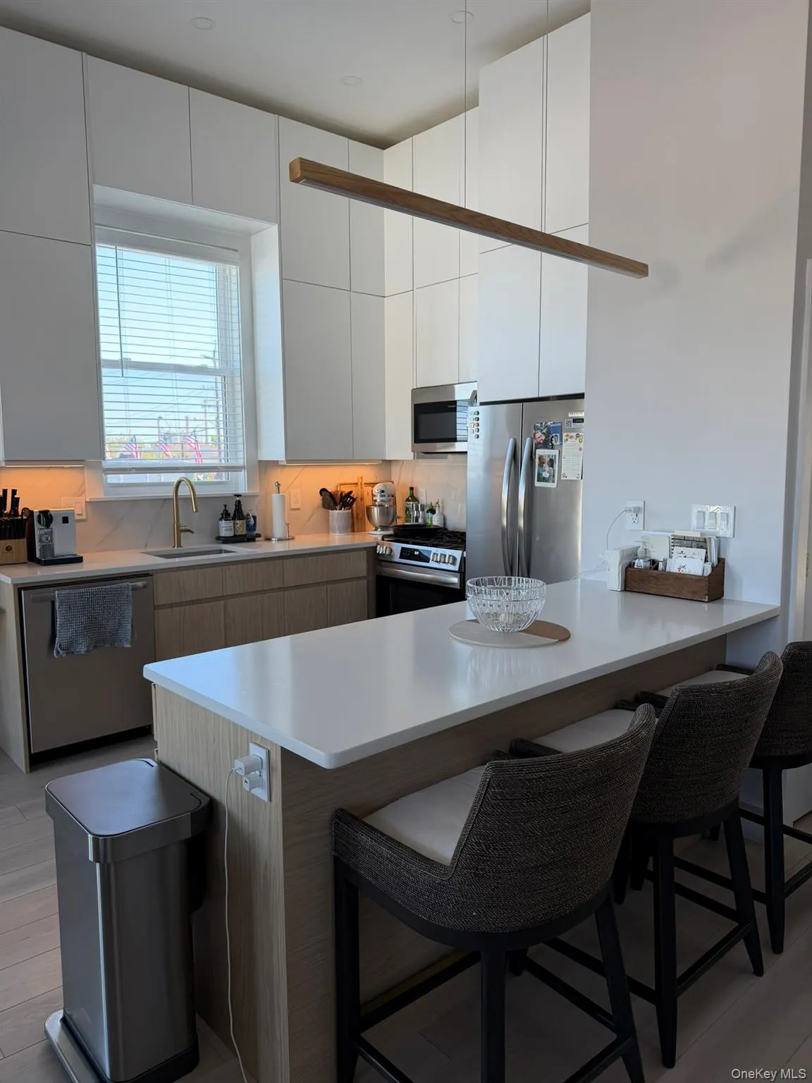 326a Long Beach Road, Hempstead, NY, 2 Bedrooms Bedrooms, 5 Rooms Rooms,2 BathroomsBathrooms,Residential Lease,For Rent,Long Beach,0,1006993 326a Long Beach Road, Hempstead, NY, 2 Bedrooms Bedrooms, 5 Rooms Rooms,2 BathroomsBathrooms,Residential Lease,For Rent,Long Beach,0,1006993