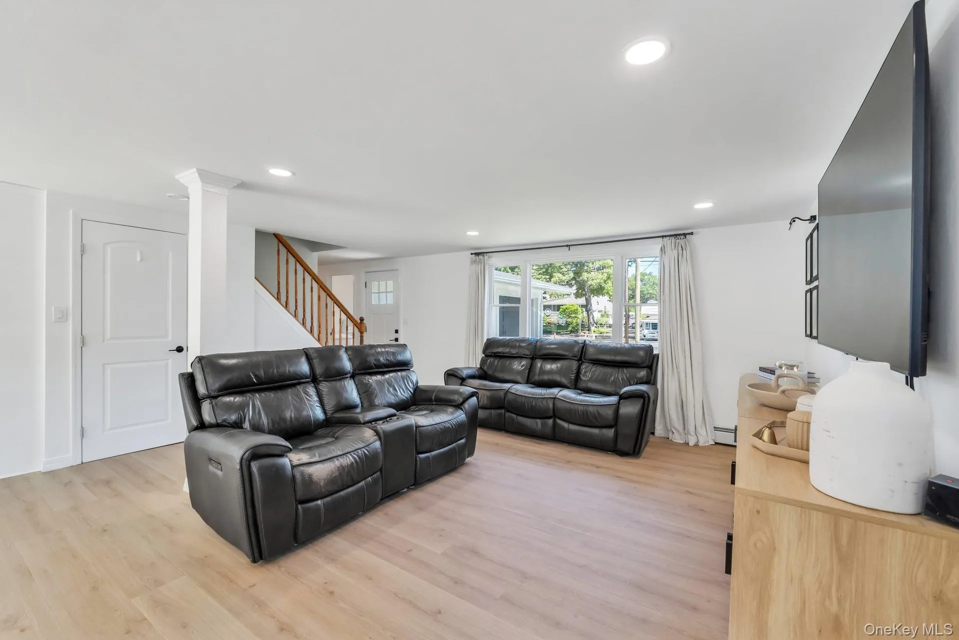 338 Easton Street, Islip, NY, 4 Bedrooms Bedrooms, 8 Rooms Rooms,3 BathroomsBathrooms,Residential,For Rent,Easton,0,1006994 338 Easton Street, Islip, NY, 4 Bedrooms Bedrooms, 8 Rooms Rooms,3 BathroomsBathrooms,Residential,For Rent,Easton,0,1006994