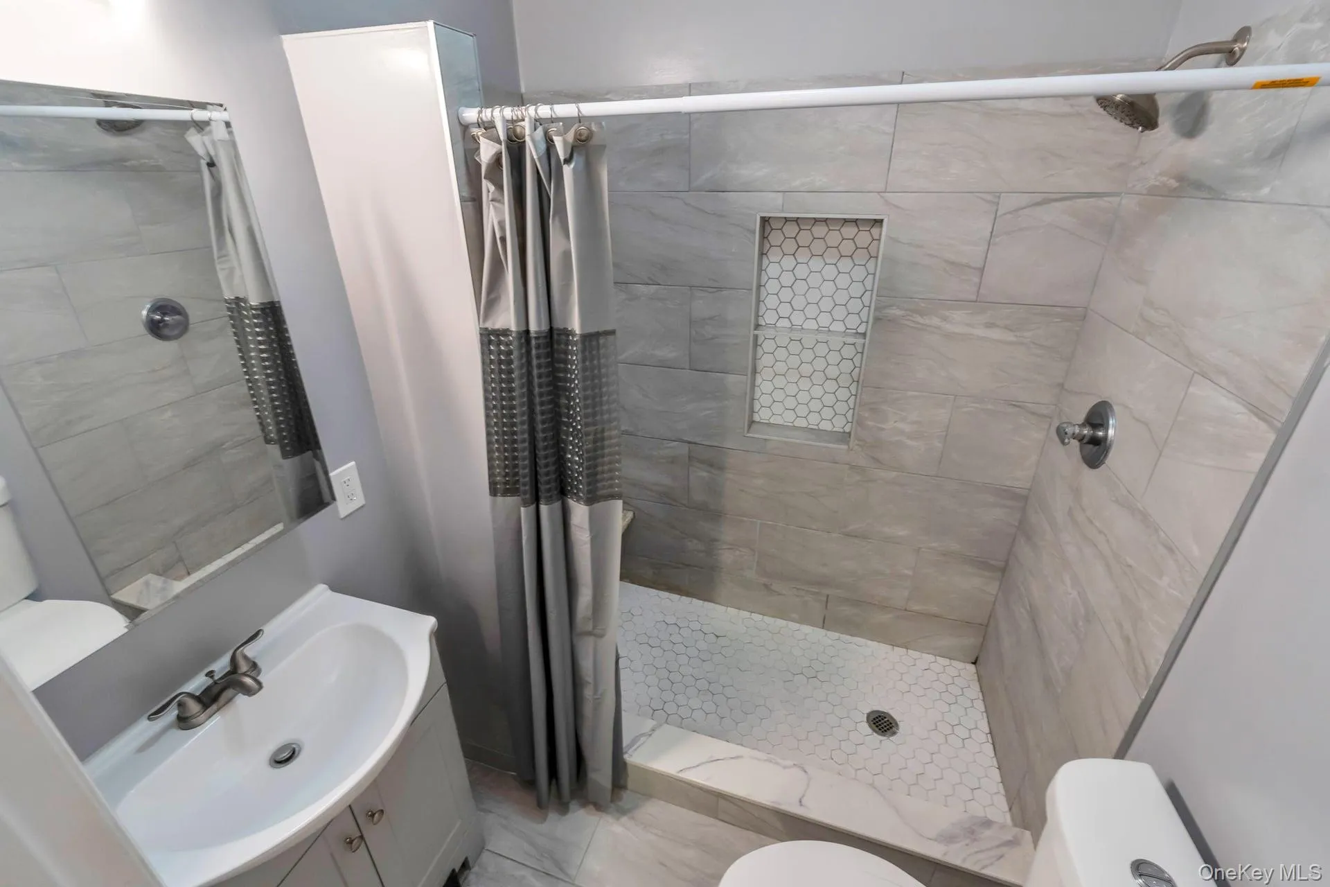 338 Easton Street, Islip, NY, 4 Bedrooms Bedrooms, 8 Rooms Rooms,3 BathroomsBathrooms,Residential,For Rent,Easton,0,1006994 338 Easton Street, Islip, NY, 4 Bedrooms Bedrooms, 8 Rooms Rooms,3 BathroomsBathrooms,Residential,For Rent,Easton,0,1006994