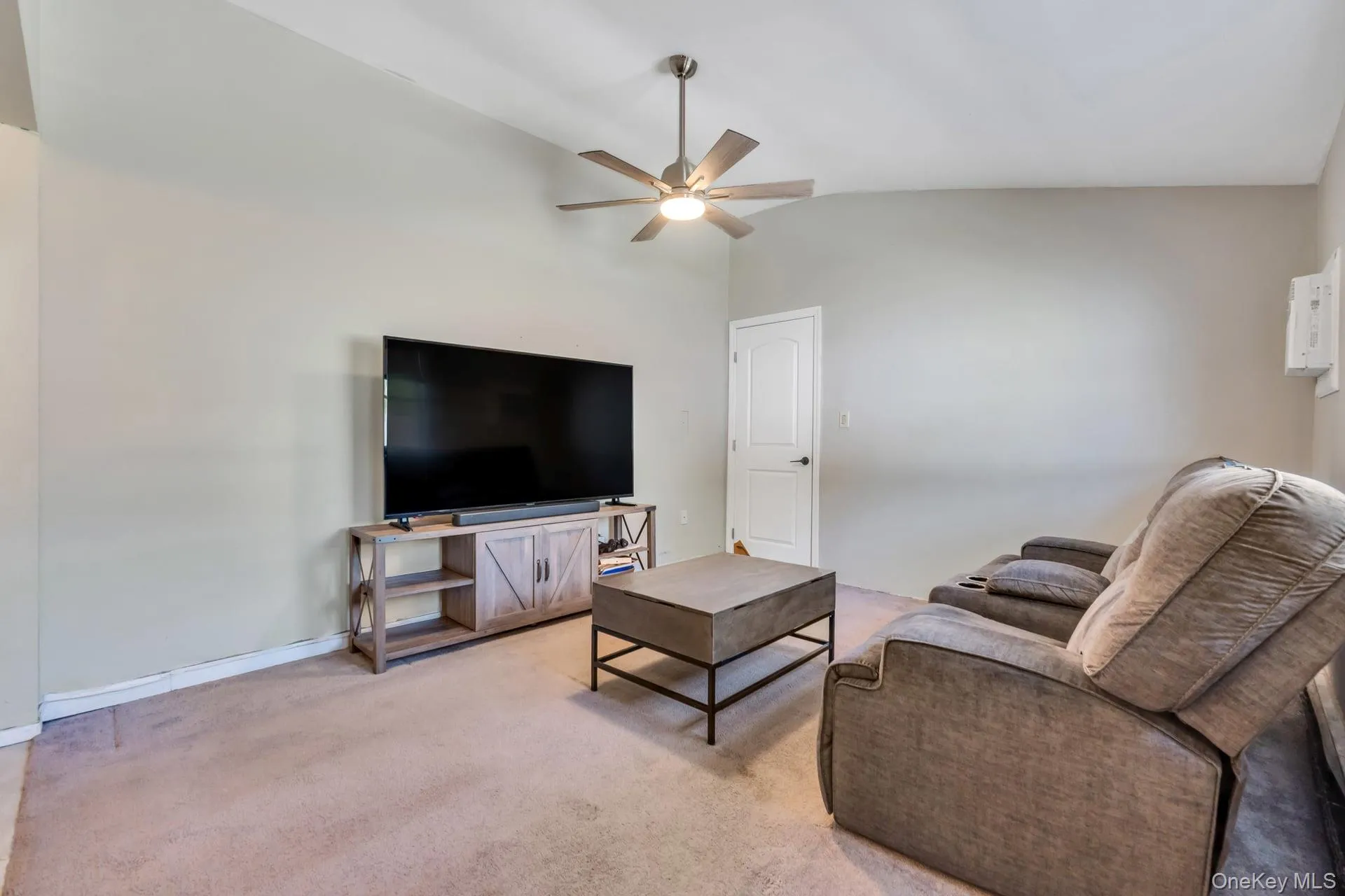 338 Easton Street, Islip, NY, 4 Bedrooms Bedrooms, 8 Rooms Rooms,3 BathroomsBathrooms,Residential,For Rent,Easton,0,1006994 338 Easton Street, Islip, NY, 4 Bedrooms Bedrooms, 8 Rooms Rooms,3 BathroomsBathrooms,Residential,For Rent,Easton,0,1006994