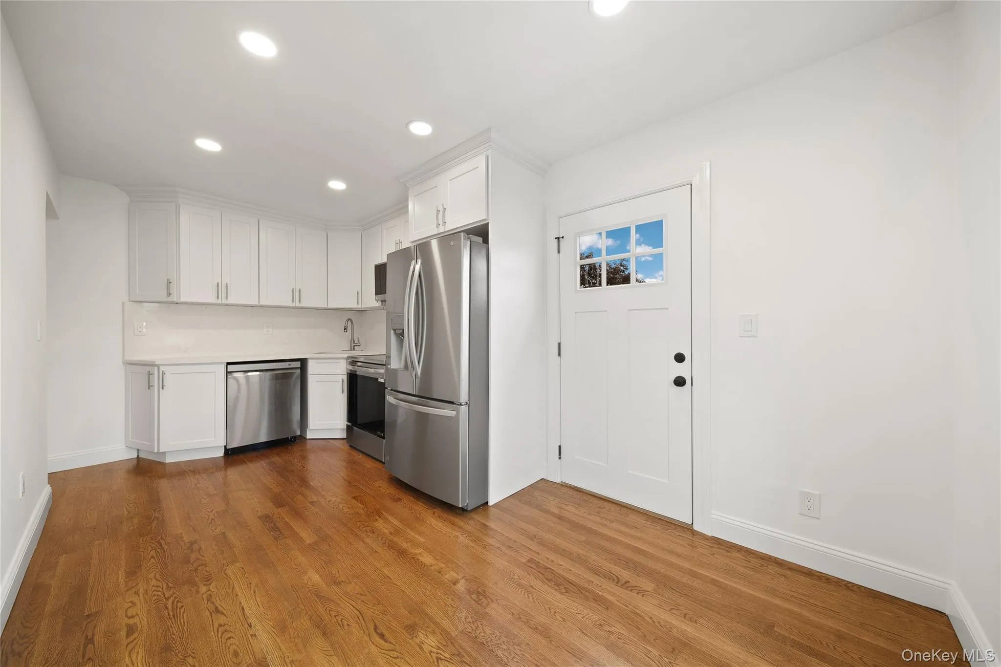 3914 Waverly Avenue, Hempstead, NY, 2 Bedrooms Bedrooms, 4 Rooms Rooms,1 BathroomBathrooms,Residential Lease,For Rent,Waverly,0,1006995 3914 Waverly Avenue, Hempstead, NY, 2 Bedrooms Bedrooms, 4 Rooms Rooms,1 BathroomBathrooms,Residential Lease,For Rent,Waverly,0,1006995