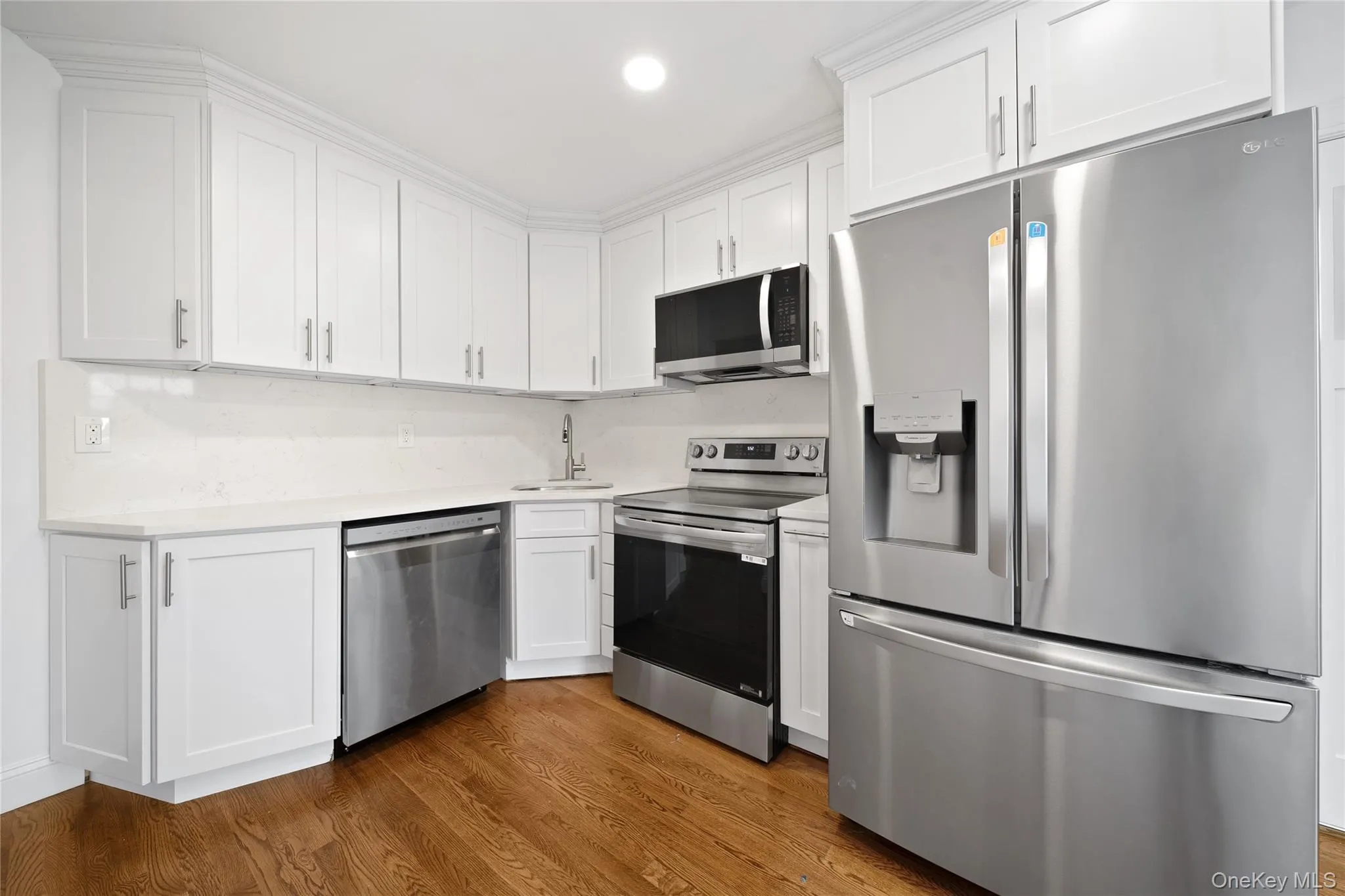 3914 Waverly Avenue, Hempstead, NY, 2 Bedrooms Bedrooms, 4 Rooms Rooms,1 BathroomBathrooms,Residential Lease,For Rent,Waverly,0,1006995 3914 Waverly Avenue, Hempstead, NY, 2 Bedrooms Bedrooms, 4 Rooms Rooms,1 BathroomBathrooms,Residential Lease,For Rent,Waverly,0,1006995