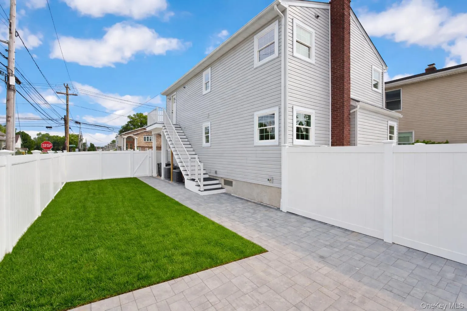 3914 Waverly Avenue, Hempstead, NY, 2 Bedrooms Bedrooms, 4 Rooms Rooms,1 BathroomBathrooms,Residential Lease,For Rent,Waverly,0,1006995 3914 Waverly Avenue, Hempstead, NY, 2 Bedrooms Bedrooms, 4 Rooms Rooms,1 BathroomBathrooms,Residential Lease,For Rent,Waverly,0,1006995