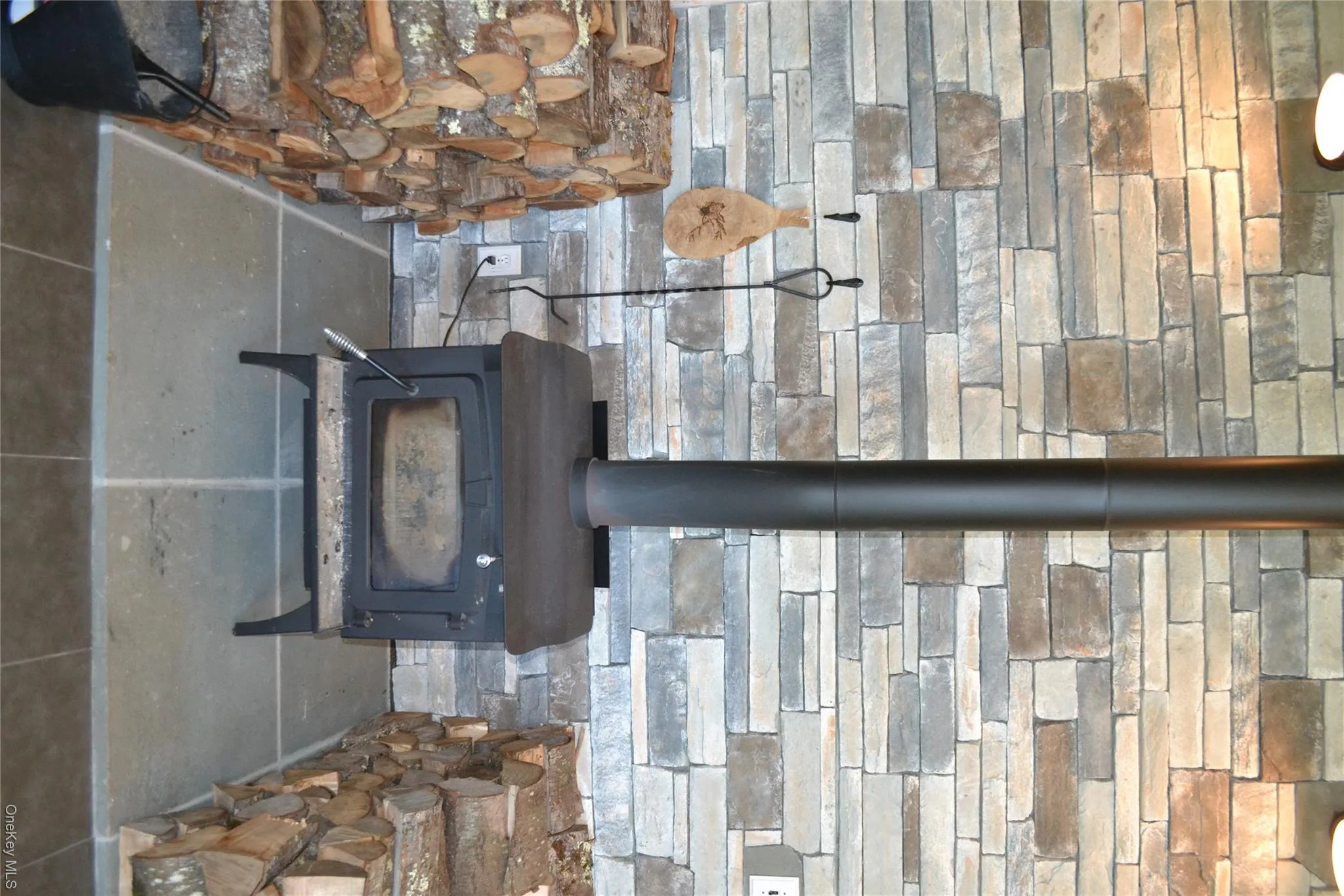 Wood-burning stove Wood-burning stove