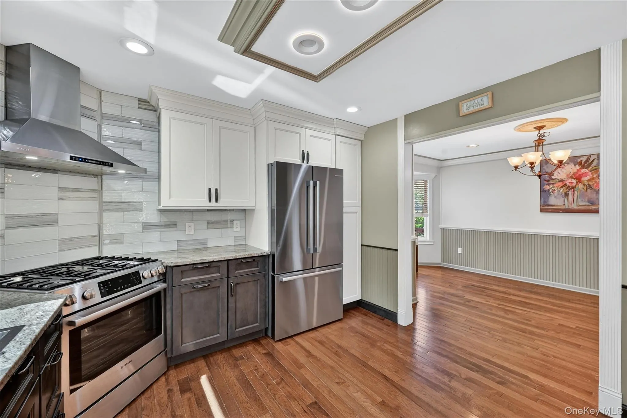 The kitchen is adjacent to the dining room. It makes serving dinner simple The kitchen is adjacent to the dining room. It makes serving dinner simple