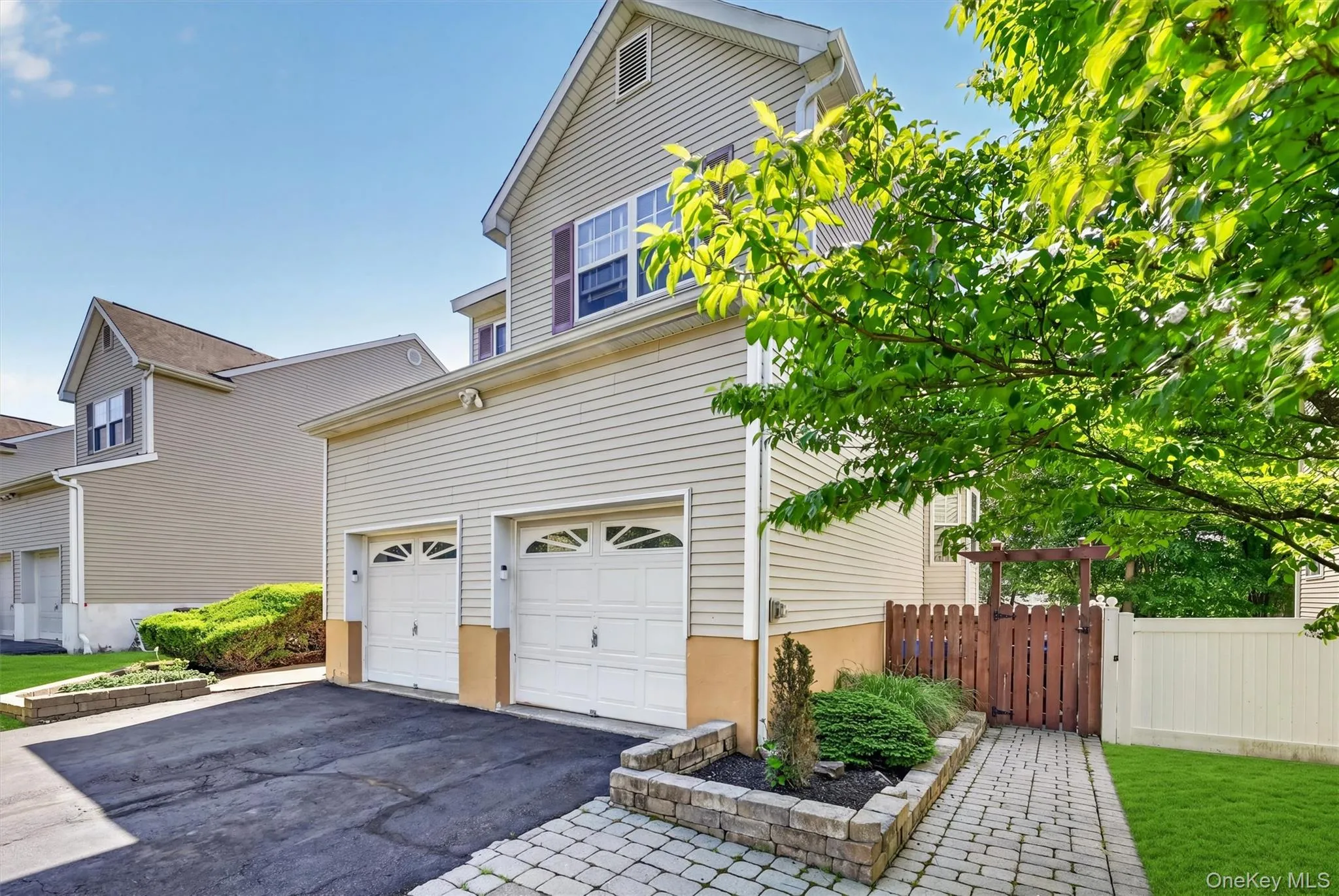 There's plenty of parking with the double door two car garage. There's plenty of parking with the double door two car garage.