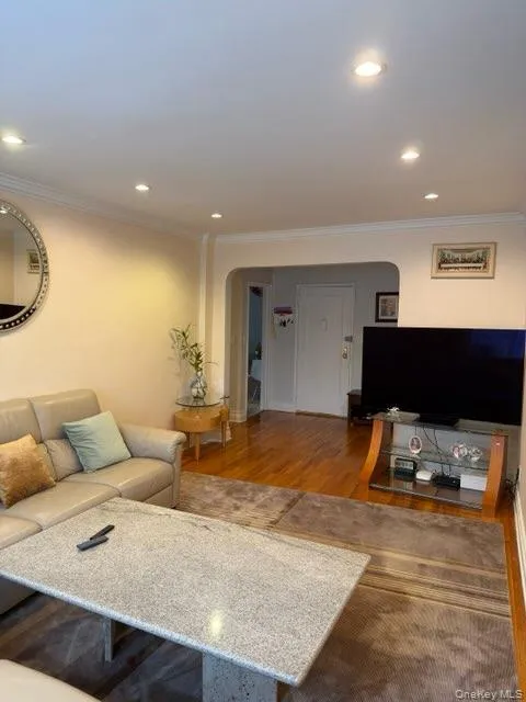 4782 Boston Post Road, Pelham, NY, 2 Bedrooms Bedrooms, 5 Rooms Rooms,1 BathroomBathrooms,Residential,For Rent,Boston Post,0,1007001 4782 Boston Post Road, Pelham, NY, 2 Bedrooms Bedrooms, 5 Rooms Rooms,1 BathroomBathrooms,Residential,For Rent,Boston Post,0,1007001
