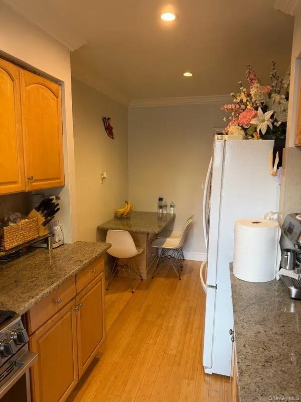 4782 Boston Post Road, Pelham, NY, 2 Bedrooms Bedrooms, 5 Rooms Rooms,1 BathroomBathrooms,Residential,For Rent,Boston Post,0,1007001 4782 Boston Post Road, Pelham, NY, 2 Bedrooms Bedrooms, 5 Rooms Rooms,1 BathroomBathrooms,Residential,For Rent,Boston Post,0,1007001