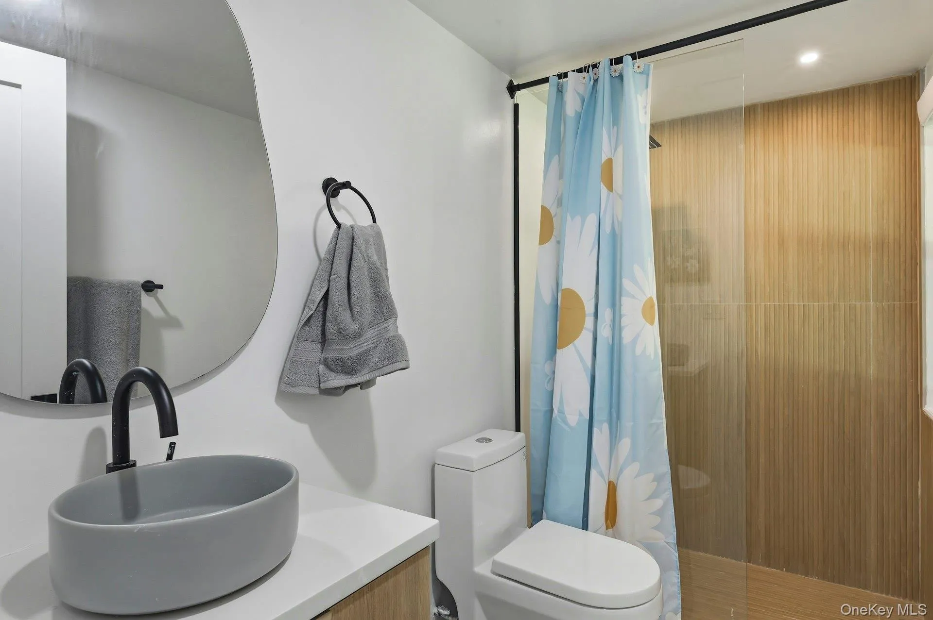 155 Brooklyn Avenue, Huntington, NY, 4 Bedrooms Bedrooms, 7 Rooms Rooms,3 BathroomsBathrooms,Residential,For Rent,Brooklyn,0,1007003 155 Brooklyn Avenue, Huntington, NY, 4 Bedrooms Bedrooms, 7 Rooms Rooms,3 BathroomsBathrooms,Residential,For Rent,Brooklyn,0,1007003