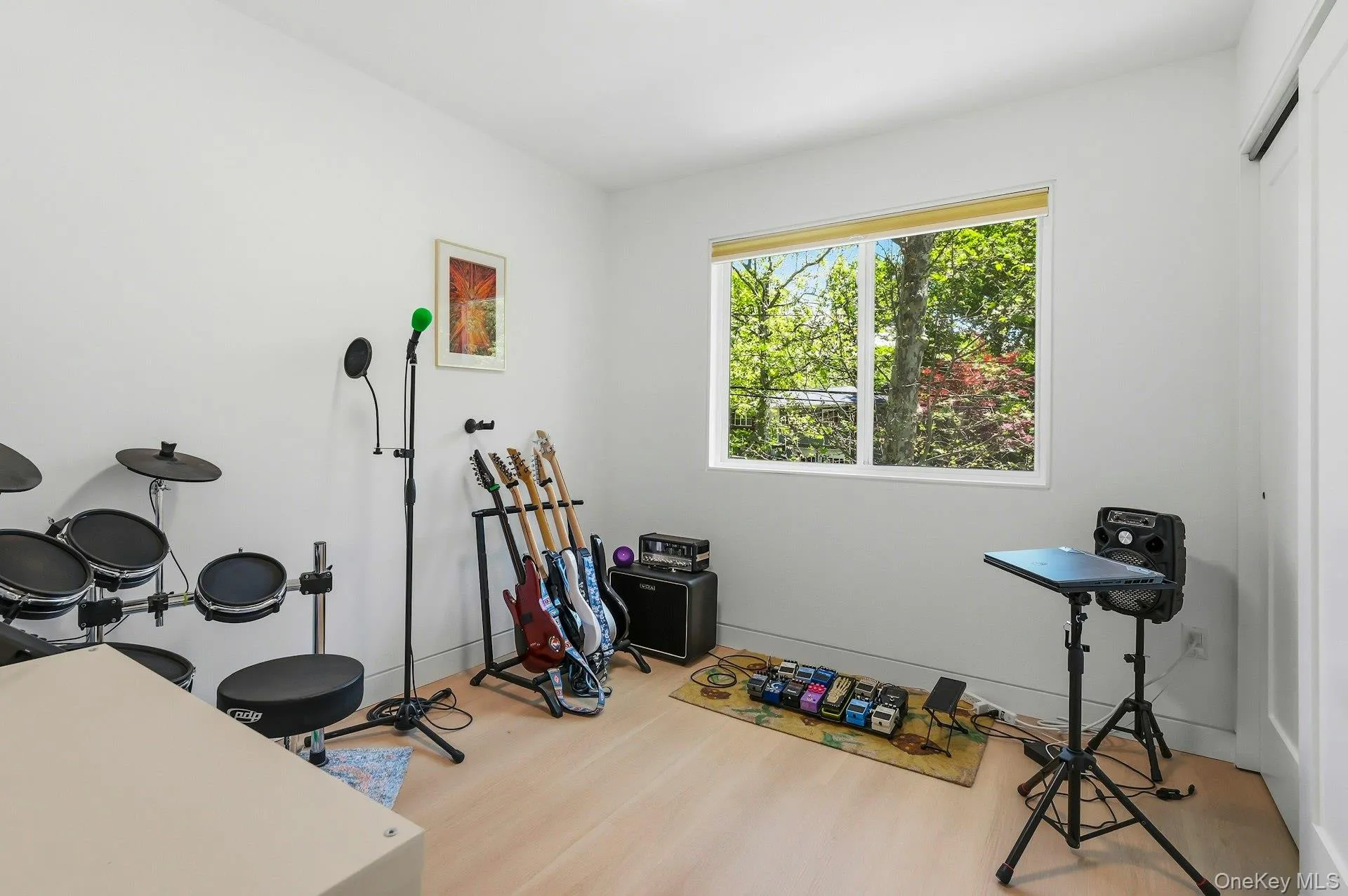 155 Brooklyn Avenue, Huntington, NY, 4 Bedrooms Bedrooms, 7 Rooms Rooms,3 BathroomsBathrooms,Residential,For Rent,Brooklyn,0,1007003 155 Brooklyn Avenue, Huntington, NY, 4 Bedrooms Bedrooms, 7 Rooms Rooms,3 BathroomsBathrooms,Residential,For Rent,Brooklyn,0,1007003