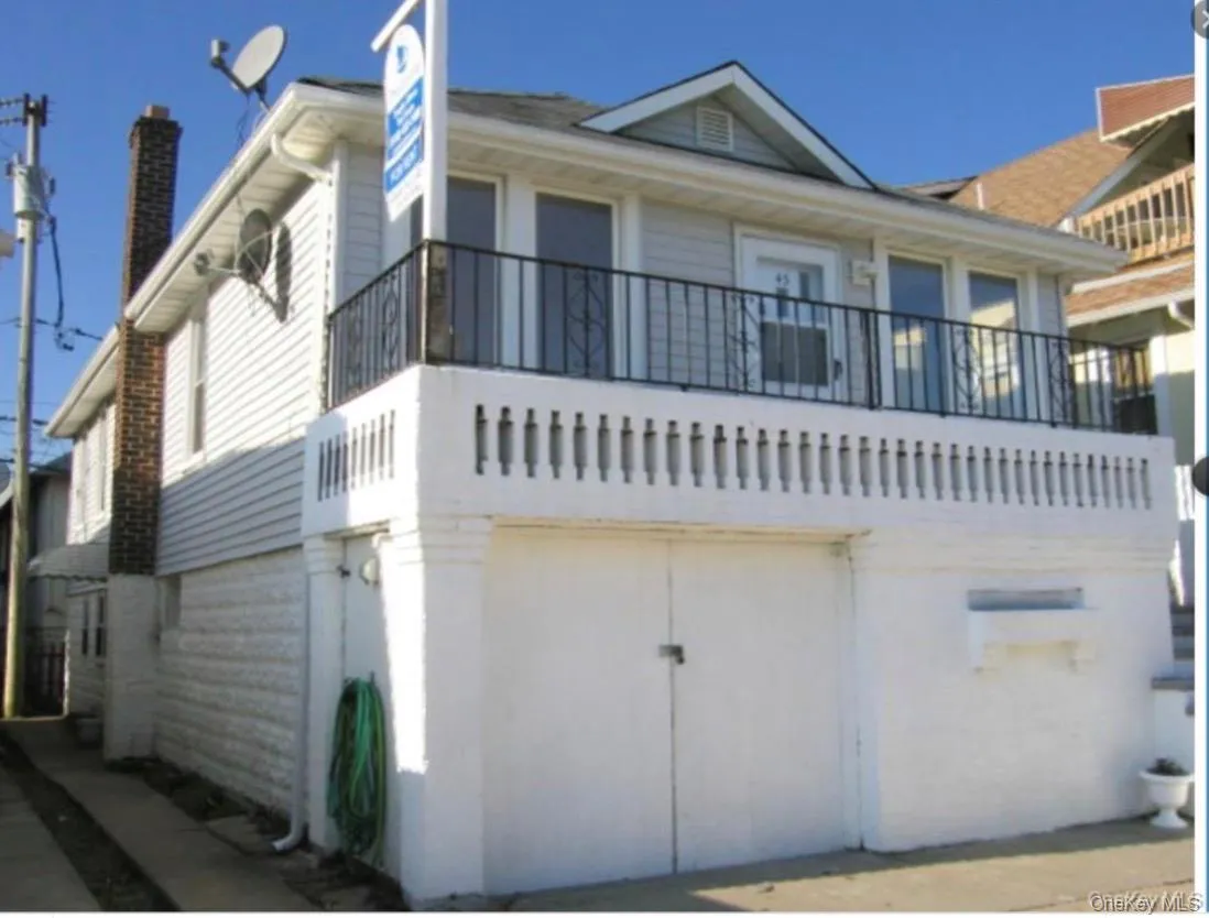 43 Kentucky Street, Long Beach, NY, 3 Bedrooms Bedrooms, 6 Rooms Rooms,2 BathroomsBathrooms,Residential Lease,For Rent,Kentucky,0,1007005 43 Kentucky Street, Long Beach, NY, 3 Bedrooms Bedrooms, 6 Rooms Rooms,2 BathroomsBathrooms,Residential Lease,For Rent,Kentucky,0,1007005