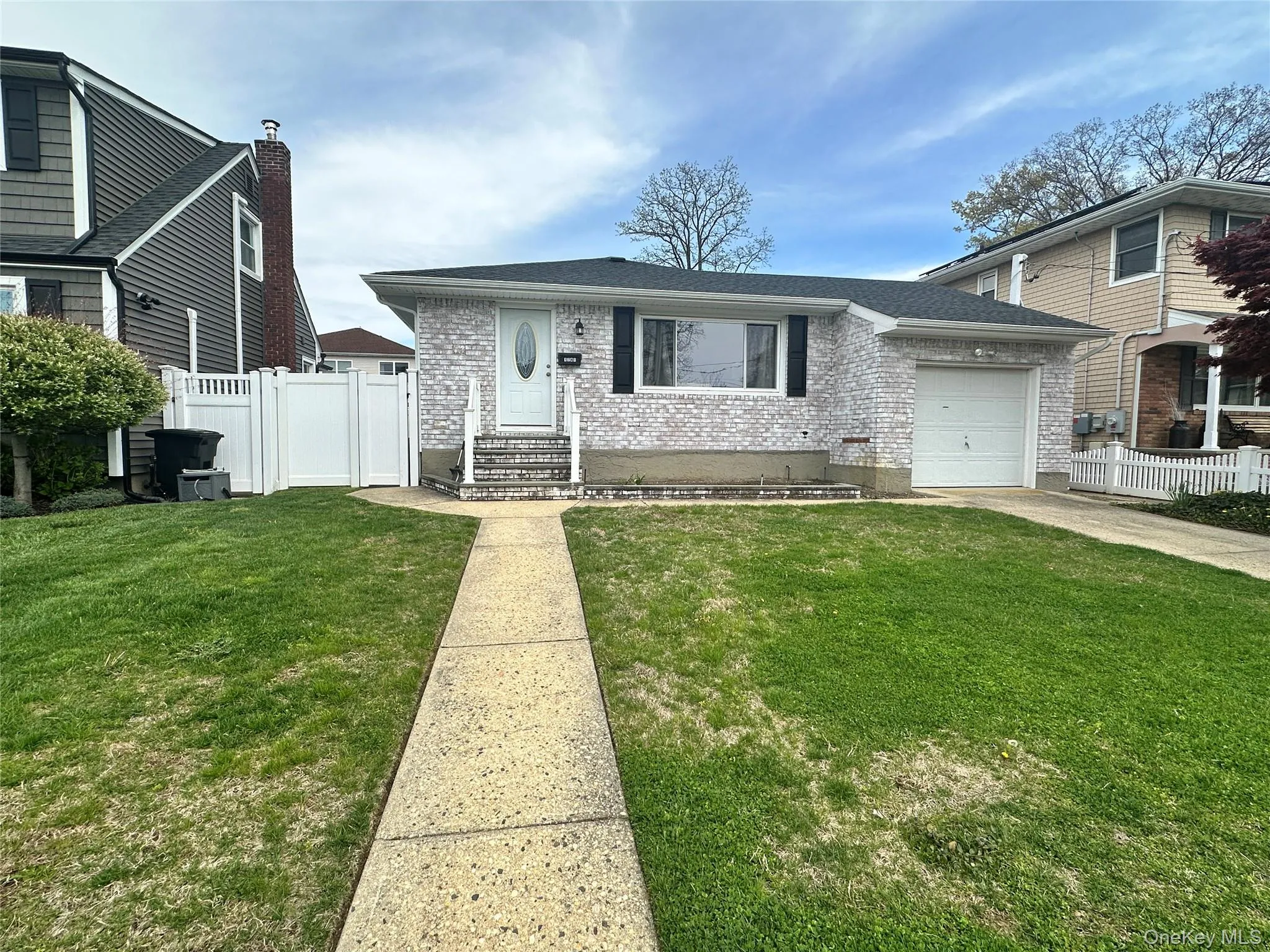 1741 Warren Place, Hempstead, NY, 3 Bedrooms Bedrooms, 6 Rooms Rooms,2 BathroomsBathrooms,Residential Lease,For Rent,Warren,0,1007007 1741 Warren Place, Hempstead, NY, 3 Bedrooms Bedrooms, 6 Rooms Rooms,2 BathroomsBathrooms,Residential Lease,For Rent,Warren,0,1007007