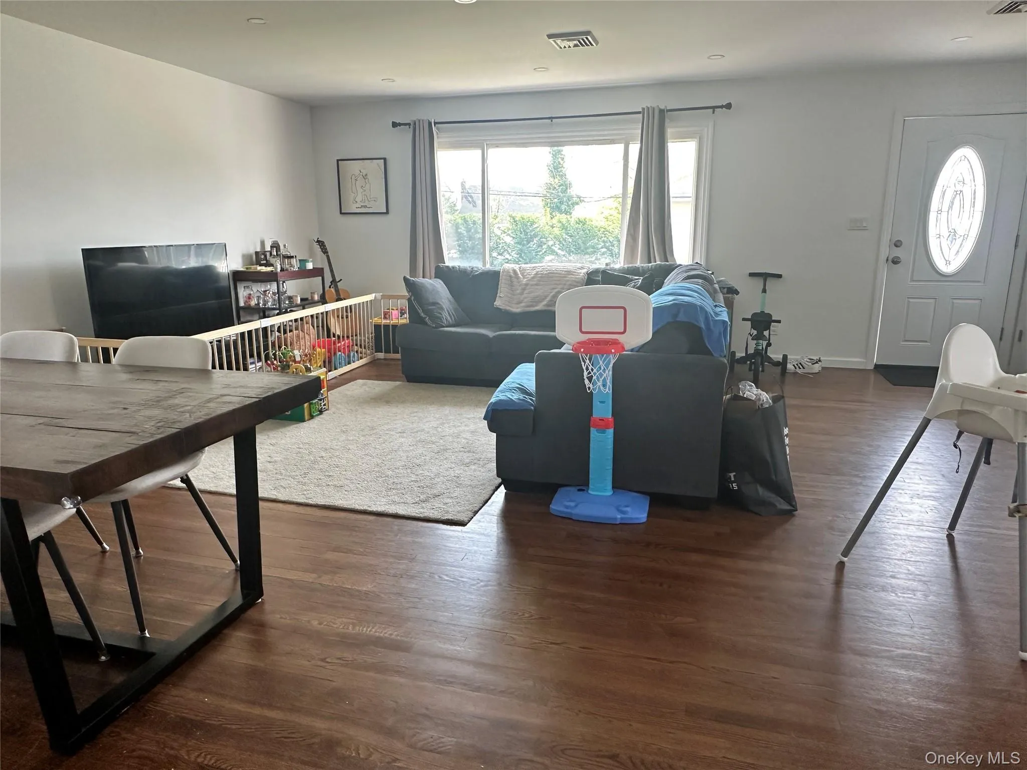 1741 Warren Place, Hempstead, NY, 3 Bedrooms Bedrooms, 6 Rooms Rooms,2 BathroomsBathrooms,Residential Lease,For Rent,Warren,0,1007007 1741 Warren Place, Hempstead, NY, 3 Bedrooms Bedrooms, 6 Rooms Rooms,2 BathroomsBathrooms,Residential Lease,For Rent,Warren,0,1007007