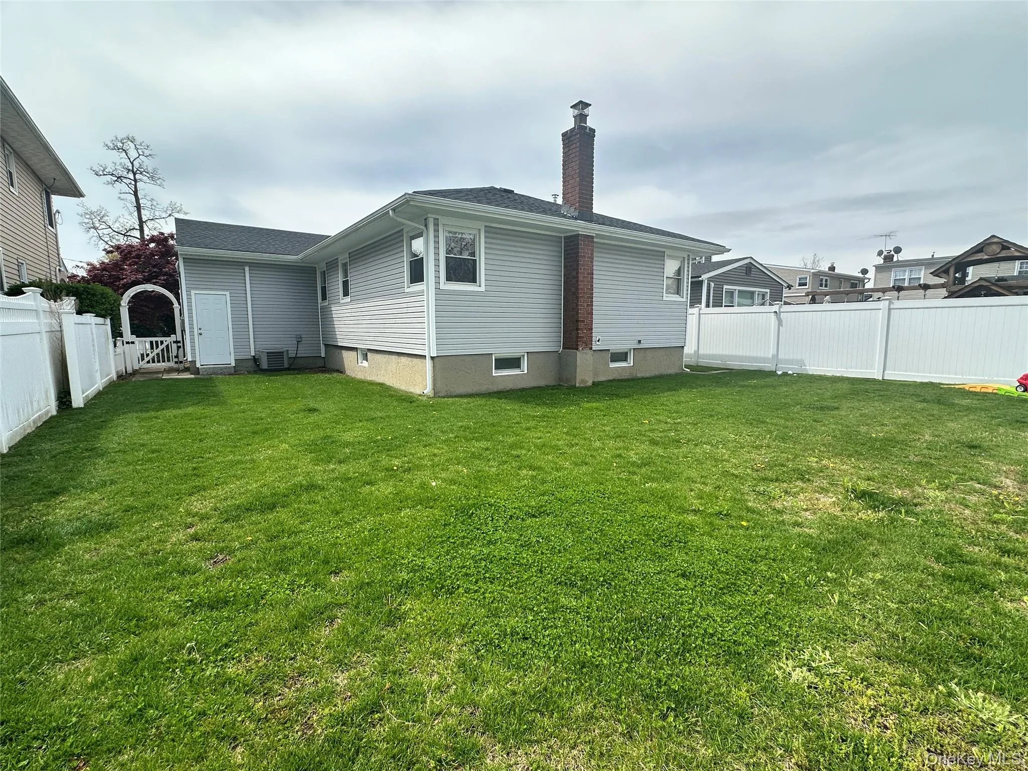 1741 Warren Place, Hempstead, NY, 3 Bedrooms Bedrooms, 6 Rooms Rooms,2 BathroomsBathrooms,Residential Lease,For Rent,Warren,0,1007007 1741 Warren Place, Hempstead, NY, 3 Bedrooms Bedrooms, 6 Rooms Rooms,2 BathroomsBathrooms,Residential Lease,For Rent,Warren,0,1007007