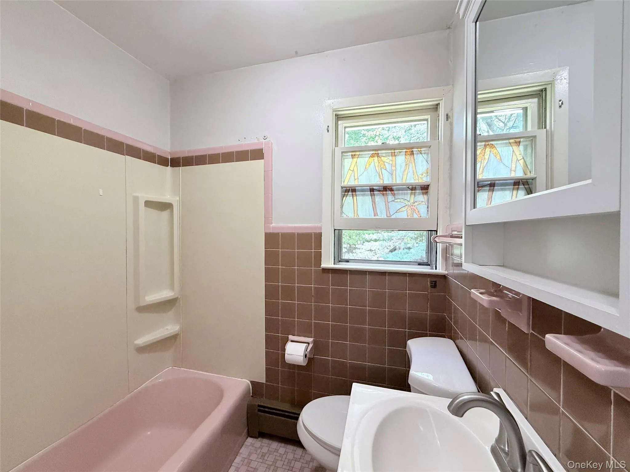 3 Saddle Lane, Thompson, NY, 2 Bedrooms Bedrooms, 6 Rooms Rooms,1 BathroomBathrooms,Residential Lease,For Rent,Saddle,0,1007011 3 Saddle Lane, Thompson, NY, 2 Bedrooms Bedrooms, 6 Rooms Rooms,1 BathroomBathrooms,Residential Lease,For Rent,Saddle,0,1007011