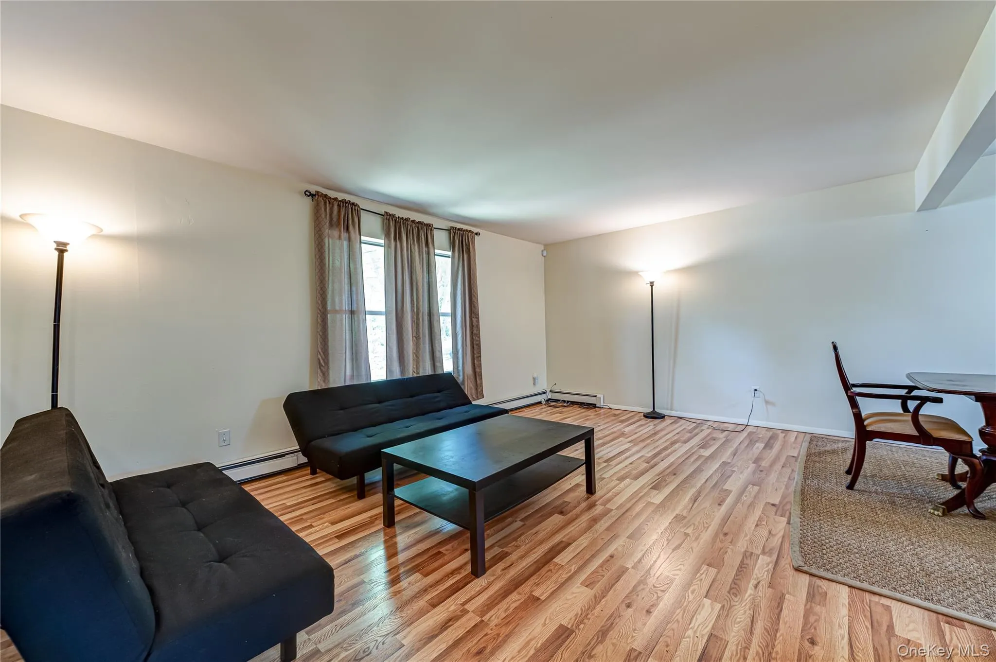 34 Roberts Street, Brookhaven, NY, 2 Bedrooms Bedrooms, 4 Rooms Rooms,1 BathroomBathrooms,Residential,For Rent,Roberts,0,1007014 34 Roberts Street, Brookhaven, NY, 2 Bedrooms Bedrooms, 4 Rooms Rooms,1 BathroomBathrooms,Residential,For Rent,Roberts,0,1007014