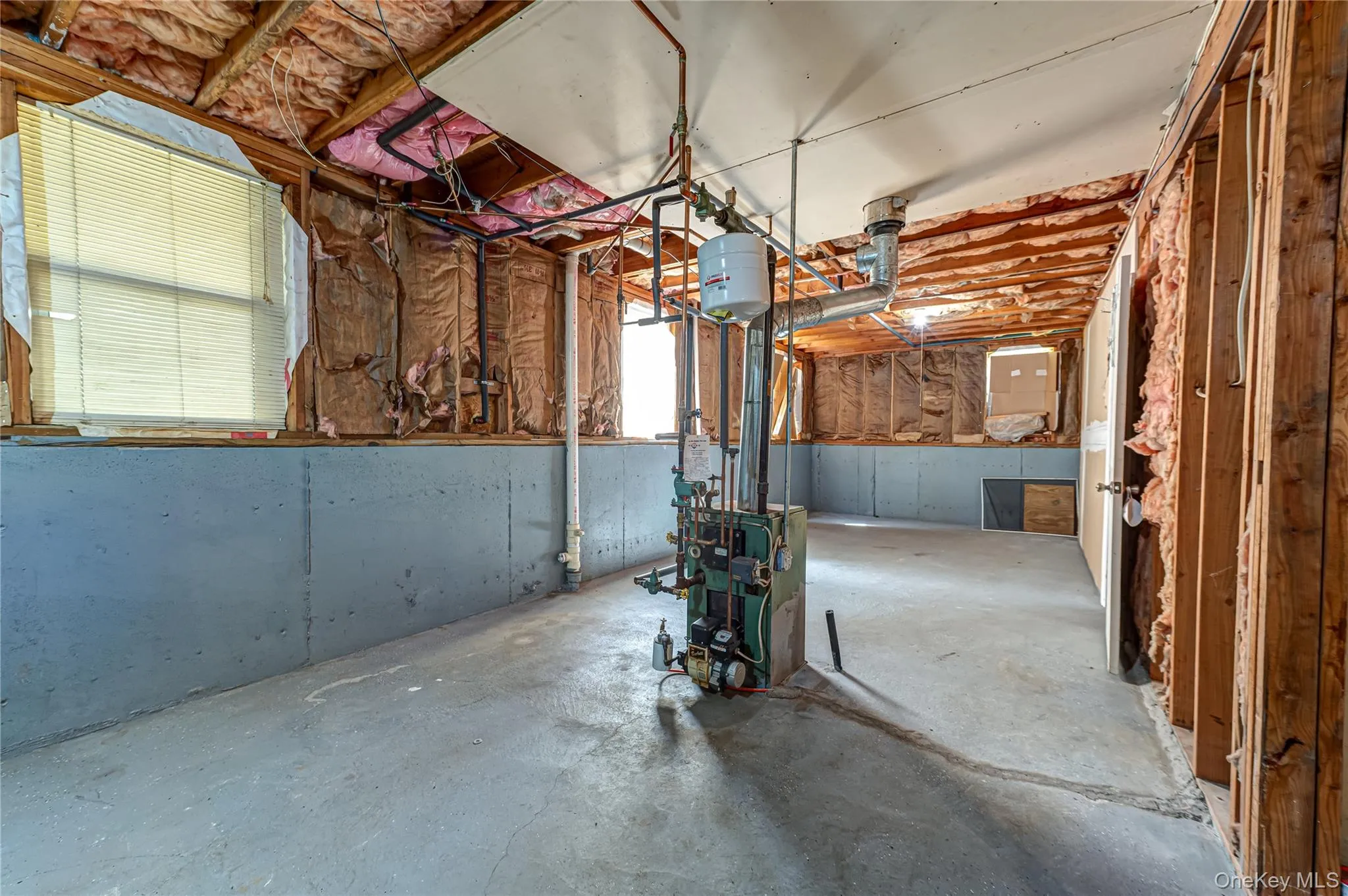 34 Roberts Street, Brookhaven, NY, 2 Bedrooms Bedrooms, 4 Rooms Rooms,1 BathroomBathrooms,Residential,For Rent,Roberts,0,1007014 34 Roberts Street, Brookhaven, NY, 2 Bedrooms Bedrooms, 4 Rooms Rooms,1 BathroomBathrooms,Residential,For Rent,Roberts,0,1007014