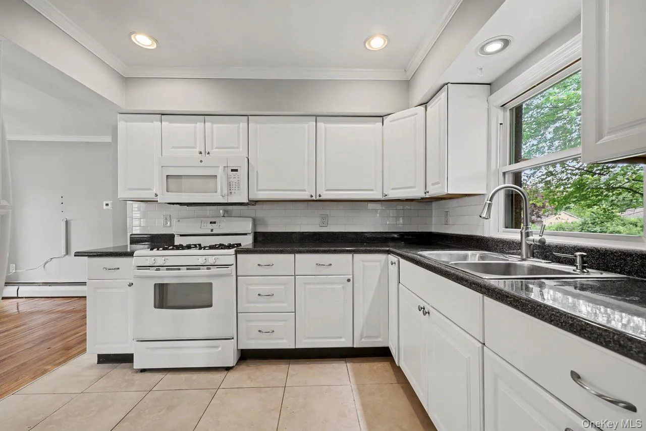 59 Oakwood Drive, Southeast, NY, 3 Bedrooms Bedrooms, 6 Rooms Rooms,1 BathroomBathrooms,Residential,For Rent,Oakwood,0,1007017 59 Oakwood Drive, Southeast, NY, 3 Bedrooms Bedrooms, 6 Rooms Rooms,1 BathroomBathrooms,Residential,For Rent,Oakwood,0,1007017