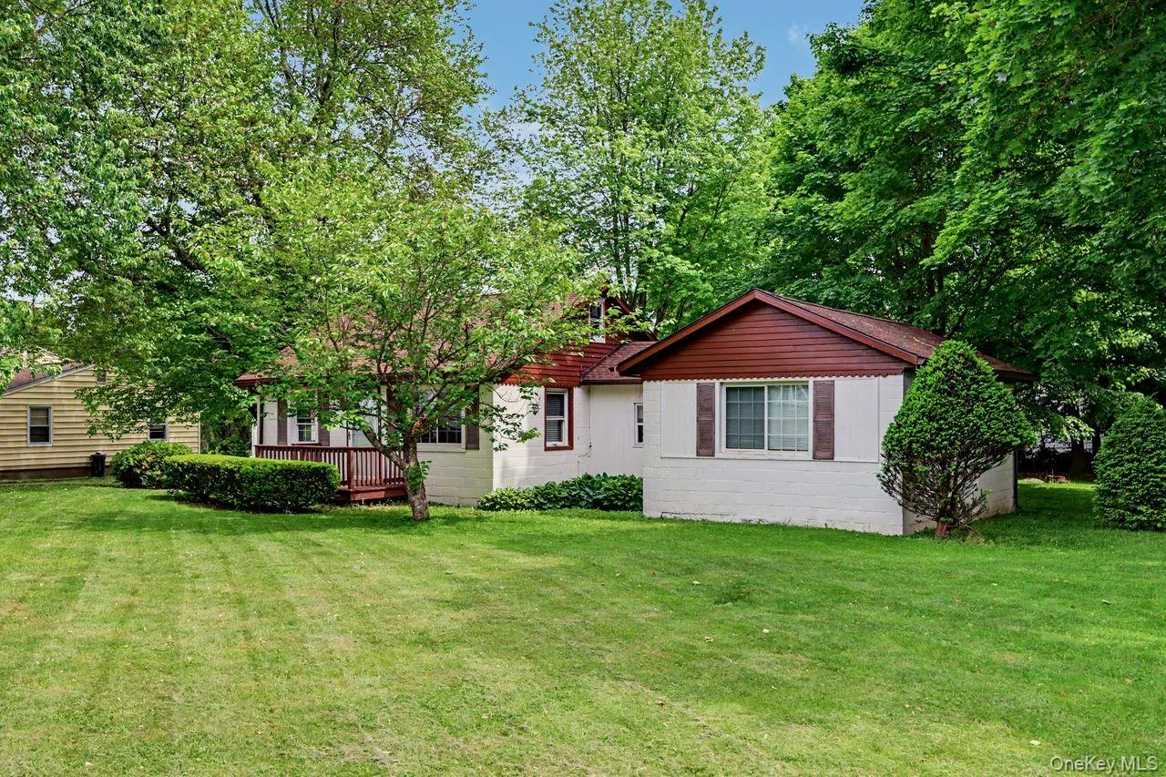 59 Oakwood Drive, Southeast, NY, 3 Bedrooms Bedrooms, 6 Rooms Rooms,1 BathroomBathrooms,Residential,For Rent,Oakwood,0,1007017 59 Oakwood Drive, Southeast, NY, 3 Bedrooms Bedrooms, 6 Rooms Rooms,1 BathroomBathrooms,Residential,For Rent,Oakwood,0,1007017