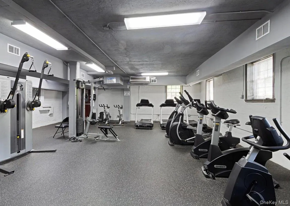 48-42 44th Street, New York, NY, 1 Bedroom Bedrooms, 4 Rooms Rooms,1 BathroomBathrooms,Residential,For Rent,44th Street,0,1007021 48-42 44th Street, New York, NY, 1 Bedroom Bedrooms, 4 Rooms Rooms,1 BathroomBathrooms,Residential,For Rent,44th Street,0,1007021