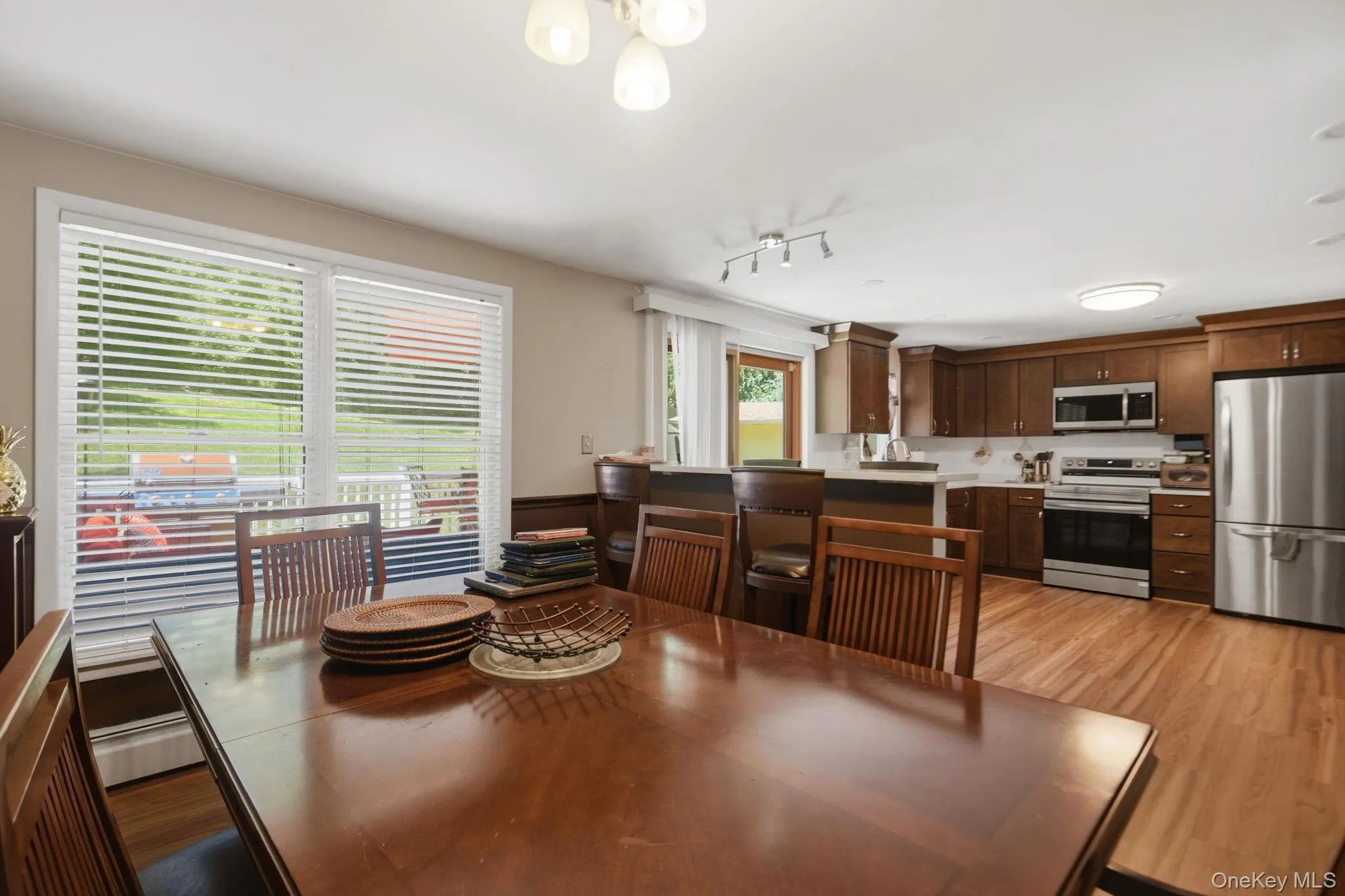 73 Kentview Drive, Carmel, NY, 4 Bedrooms Bedrooms, 8 Rooms Rooms,3 BathroomsBathrooms,Residential,For Rent,Kentview,0,1007023 73 Kentview Drive, Carmel, NY, 4 Bedrooms Bedrooms, 8 Rooms Rooms,3 BathroomsBathrooms,Residential,For Rent,Kentview,0,1007023