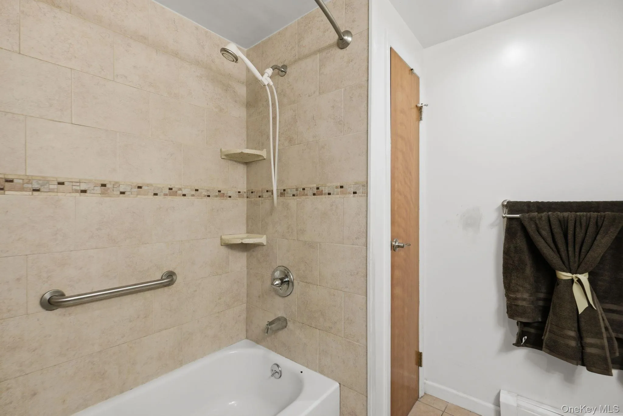 73 Kentview Drive, Carmel, NY, 4 Bedrooms Bedrooms, 8 Rooms Rooms,3 BathroomsBathrooms,Residential,For Rent,Kentview,0,1007023 73 Kentview Drive, Carmel, NY, 4 Bedrooms Bedrooms, 8 Rooms Rooms,3 BathroomsBathrooms,Residential,For Rent,Kentview,0,1007023