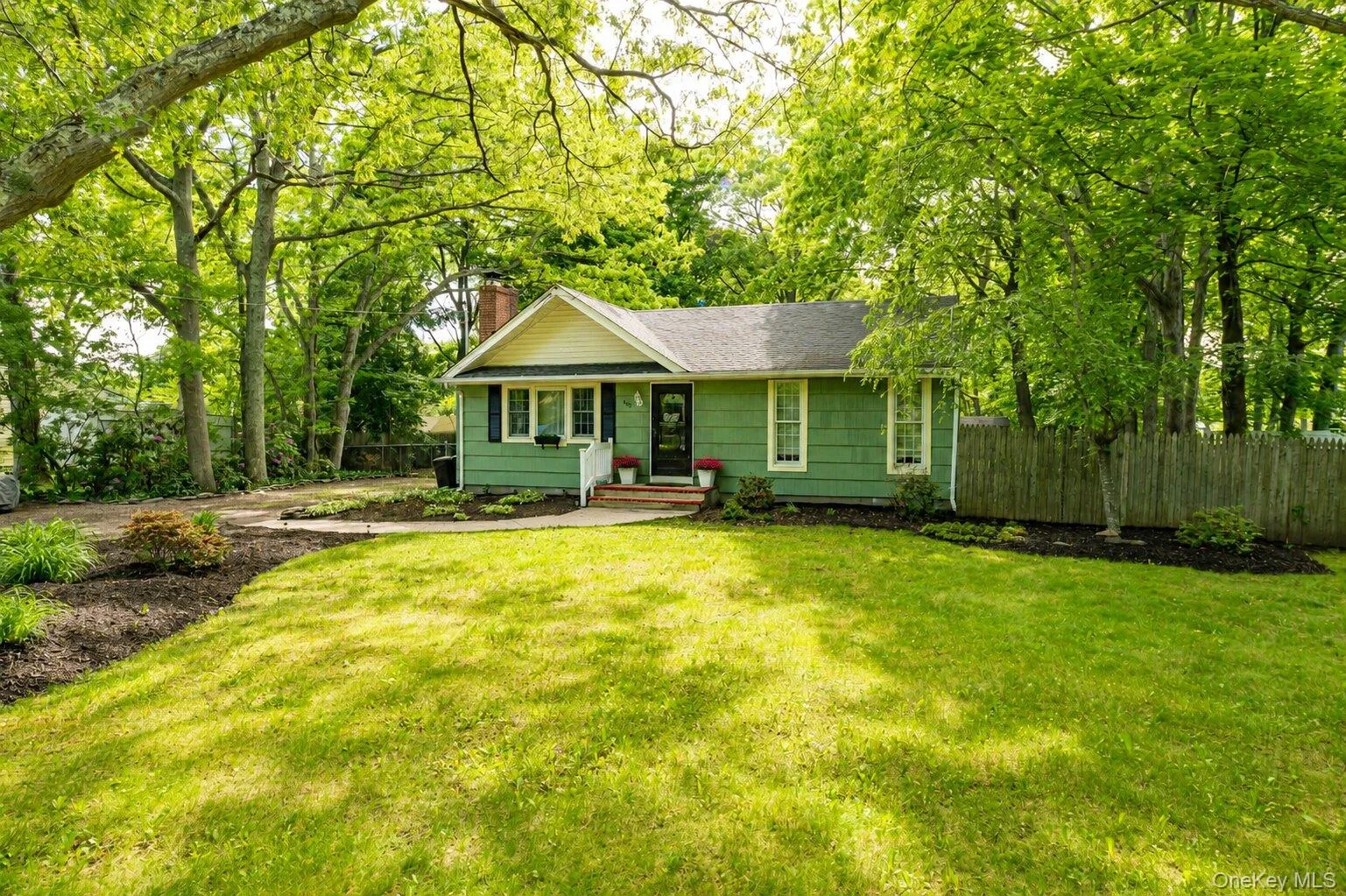 480 Miller Place Road, Brookhaven, NY, 2 Bedrooms Bedrooms, 5 Rooms Rooms,1 BathroomBathrooms,Residential,For Rent,Miller Place,0,1007024 480 Miller Place Road, Brookhaven, NY, 2 Bedrooms Bedrooms, 5 Rooms Rooms,1 BathroomBathrooms,Residential,For Rent,Miller Place,0,1007024