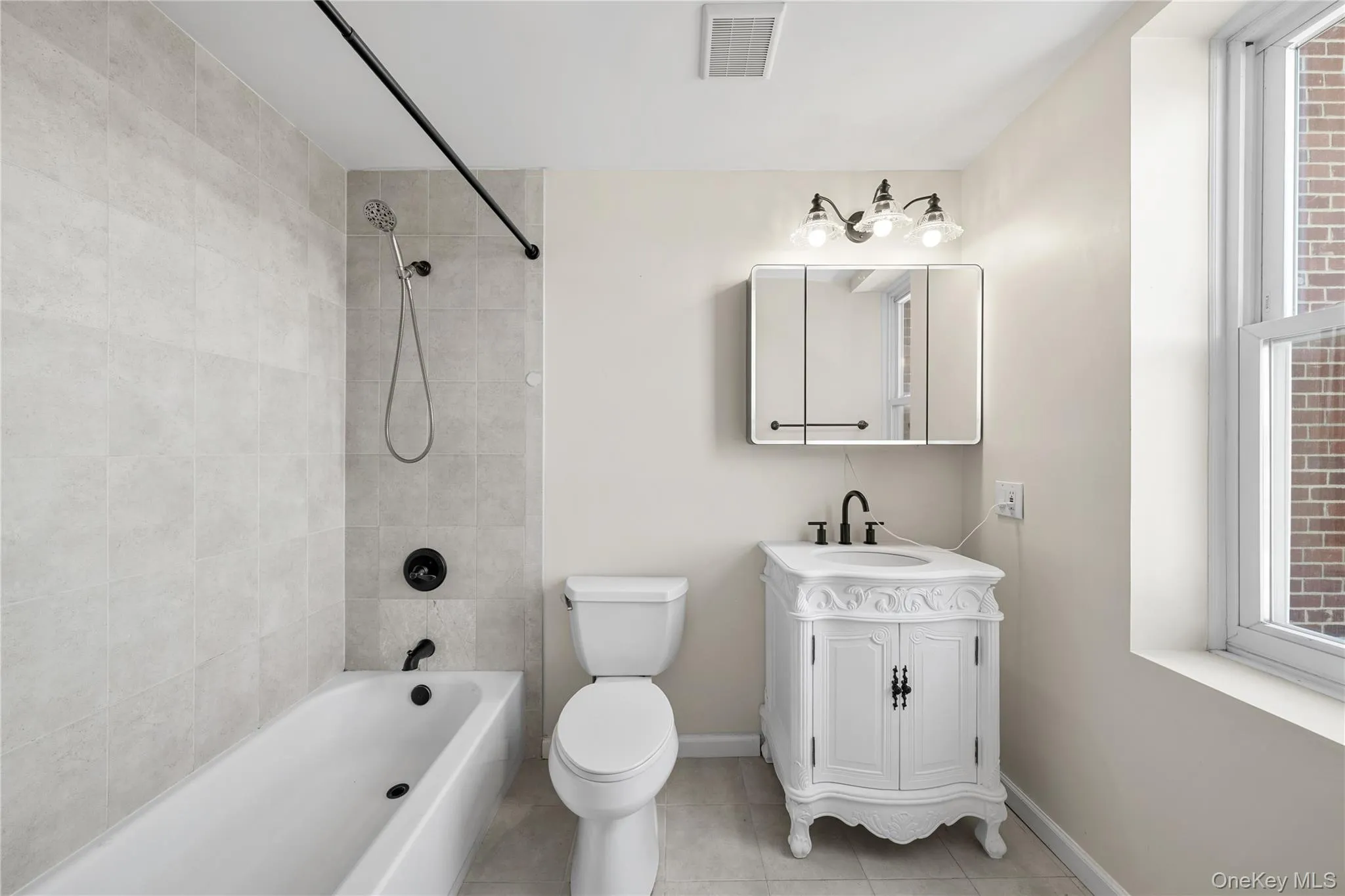 402 Jericho Turnpike, Hempstead, NY, 1 Bedroom Bedrooms, 3 Rooms Rooms,1 BathroomBathrooms,Residential Lease,For Rent,Jericho,0,1007025 402 Jericho Turnpike, Hempstead, NY, 1 Bedroom Bedrooms, 3 Rooms Rooms,1 BathroomBathrooms,Residential Lease,For Rent,Jericho,0,1007025