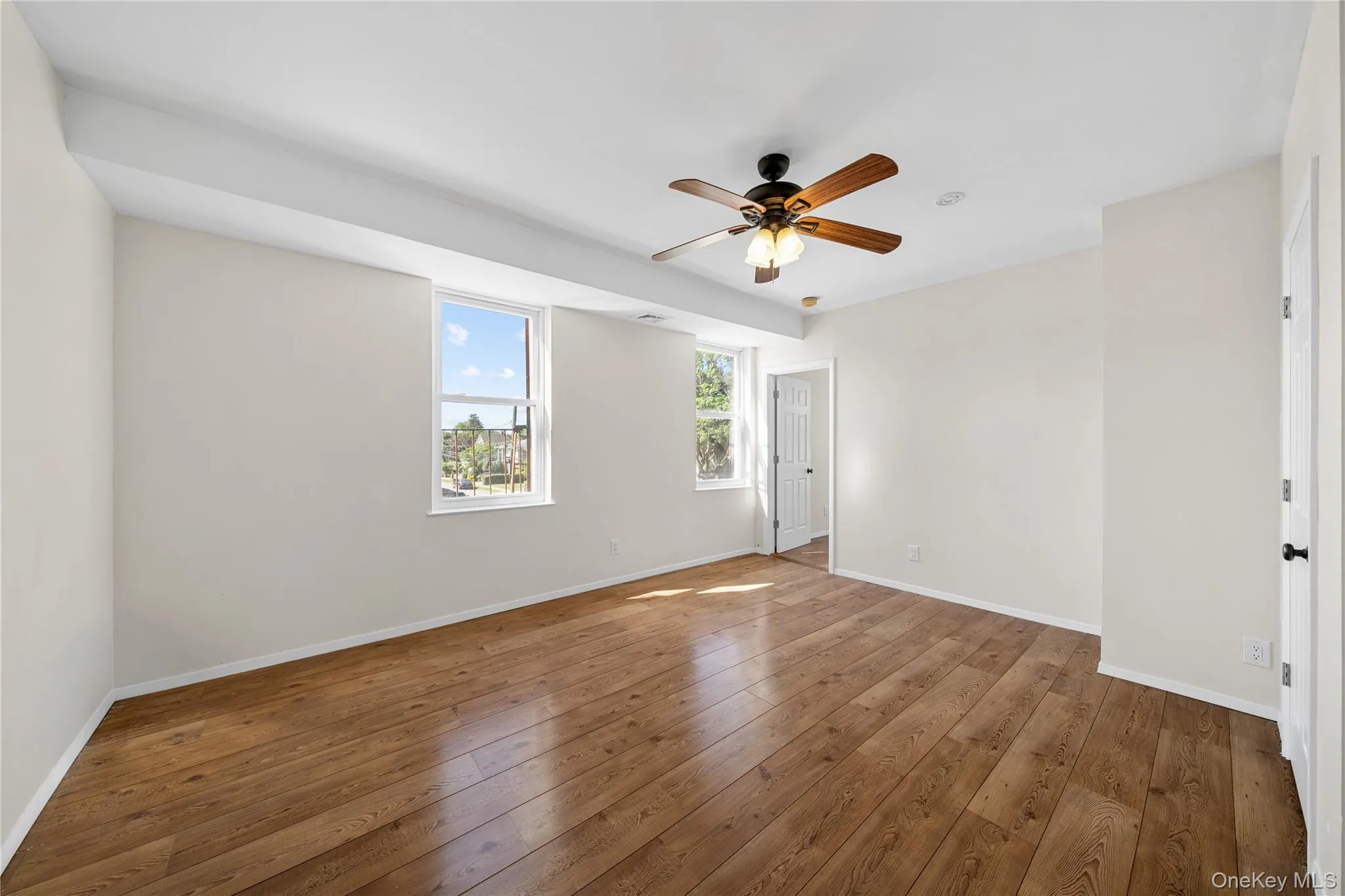 402 Jericho Turnpike, Hempstead, NY, 1 Bedroom Bedrooms, 3 Rooms Rooms,1 BathroomBathrooms,Residential Lease,For Rent,Jericho,0,1007025 402 Jericho Turnpike, Hempstead, NY, 1 Bedroom Bedrooms, 3 Rooms Rooms,1 BathroomBathrooms,Residential Lease,For Rent,Jericho,0,1007025