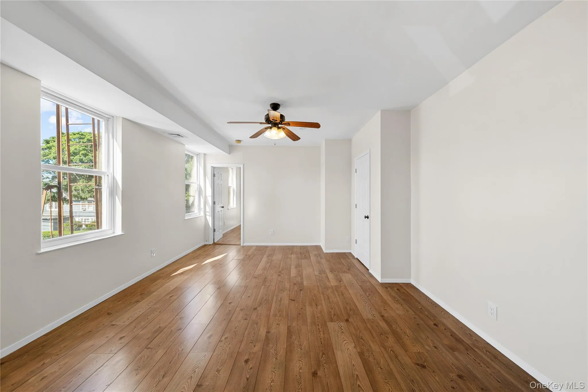 402 Jericho Turnpike, Hempstead, NY, 1 Bedroom Bedrooms, 3 Rooms Rooms,1 BathroomBathrooms,Residential Lease,For Rent,Jericho,0,1007025 402 Jericho Turnpike, Hempstead, NY, 1 Bedroom Bedrooms, 3 Rooms Rooms,1 BathroomBathrooms,Residential Lease,For Rent,Jericho,0,1007025