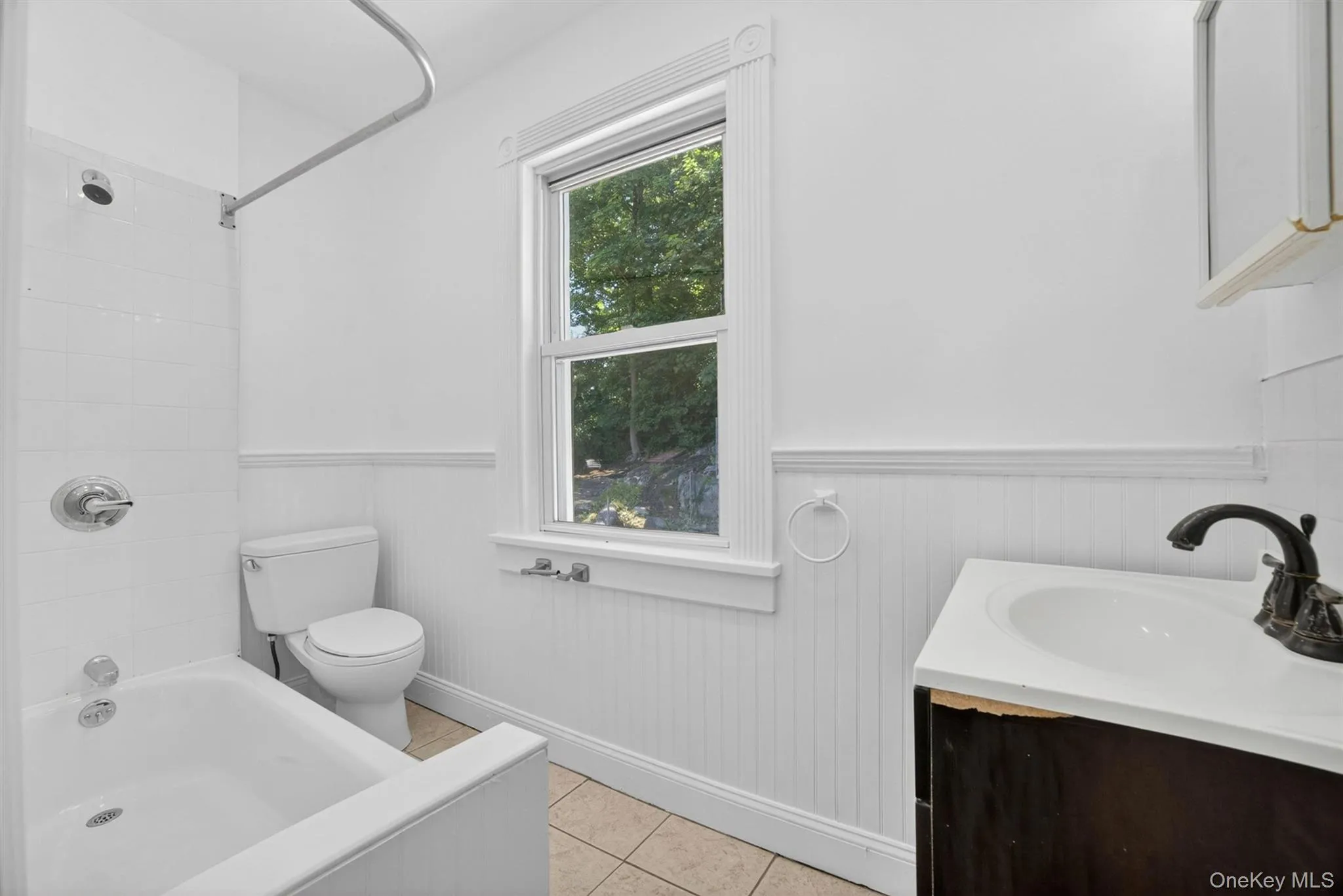 15 Desmond Avenue, Yonkers, NY, 4 Bedrooms Bedrooms, 9 Rooms Rooms,2 BathroomsBathrooms,Residential,For Rent,Desmond,0,1007026 15 Desmond Avenue, Yonkers, NY, 4 Bedrooms Bedrooms, 9 Rooms Rooms,2 BathroomsBathrooms,Residential,For Rent,Desmond,0,1007026