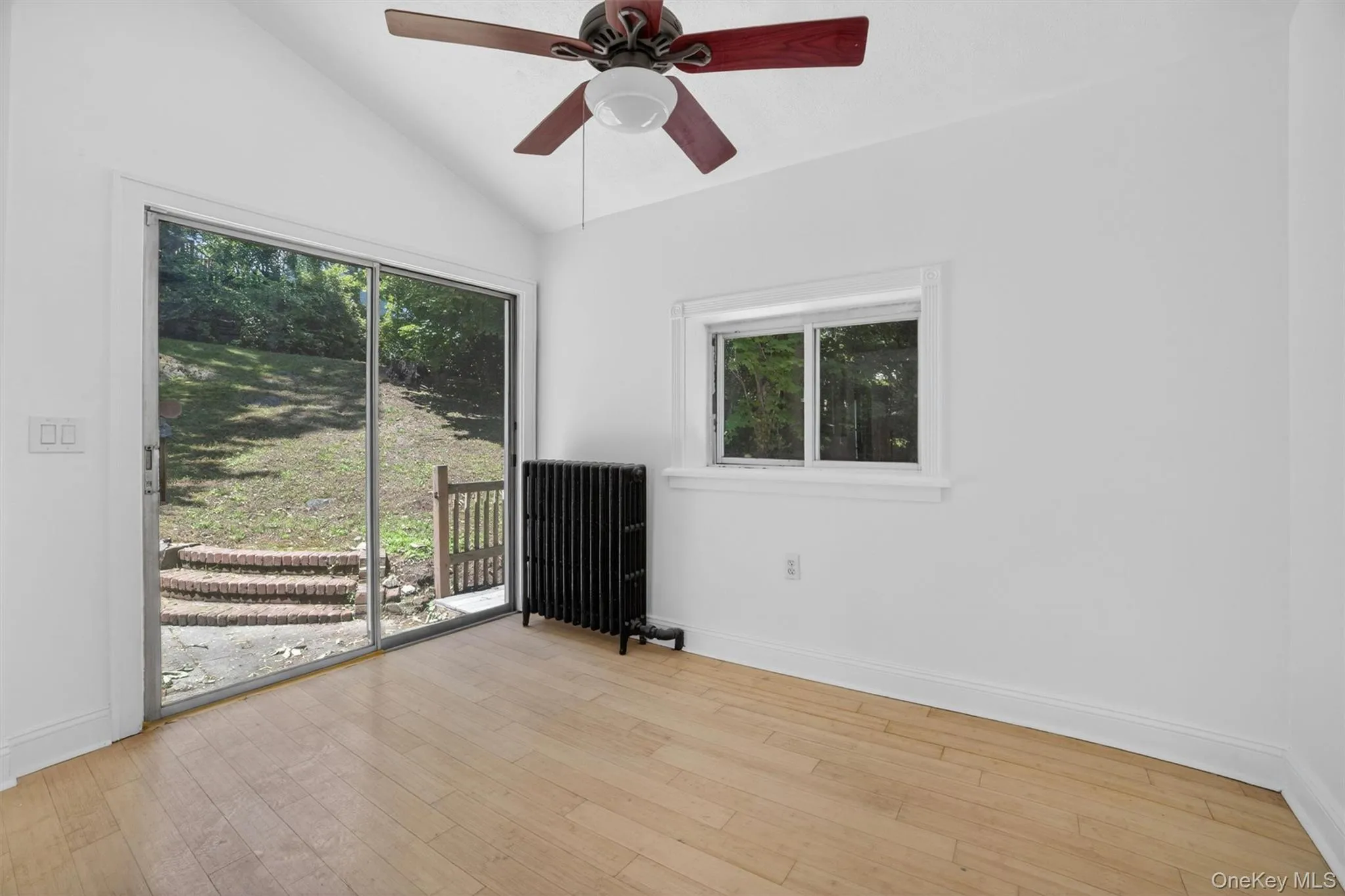 15 Desmond Avenue, Yonkers, NY, 4 Bedrooms Bedrooms, 9 Rooms Rooms,2 BathroomsBathrooms,Residential,For Rent,Desmond,0,1007026 15 Desmond Avenue, Yonkers, NY, 4 Bedrooms Bedrooms, 9 Rooms Rooms,2 BathroomsBathrooms,Residential,For Rent,Desmond,0,1007026