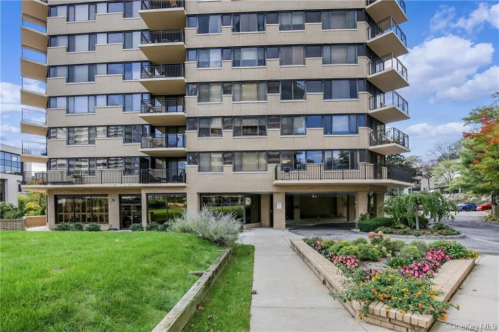 25 Rockledge Avenue, White Plains, NY, 1 Bedroom Bedrooms, 5 Rooms Rooms,1 BathroomBathrooms,Residential,For Rent,Rockledge,0,1007028 25 Rockledge Avenue, White Plains, NY, 1 Bedroom Bedrooms, 5 Rooms Rooms,1 BathroomBathrooms,Residential,For Rent,Rockledge,0,1007028