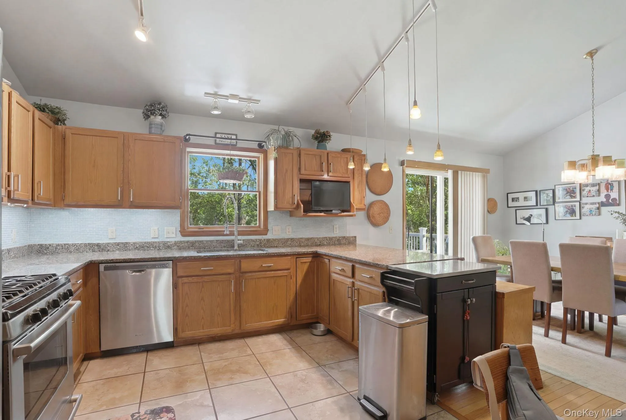 163 Van Keuren Avenue, Crawford, NY, 3 Bedrooms Bedrooms, 9 Rooms Rooms,3 BathroomsBathrooms,Residential,For Rent,Van Keuren,0,1007034 163 Van Keuren Avenue, Crawford, NY, 3 Bedrooms Bedrooms, 9 Rooms Rooms,3 BathroomsBathrooms,Residential,For Rent,Van Keuren,0,1007034