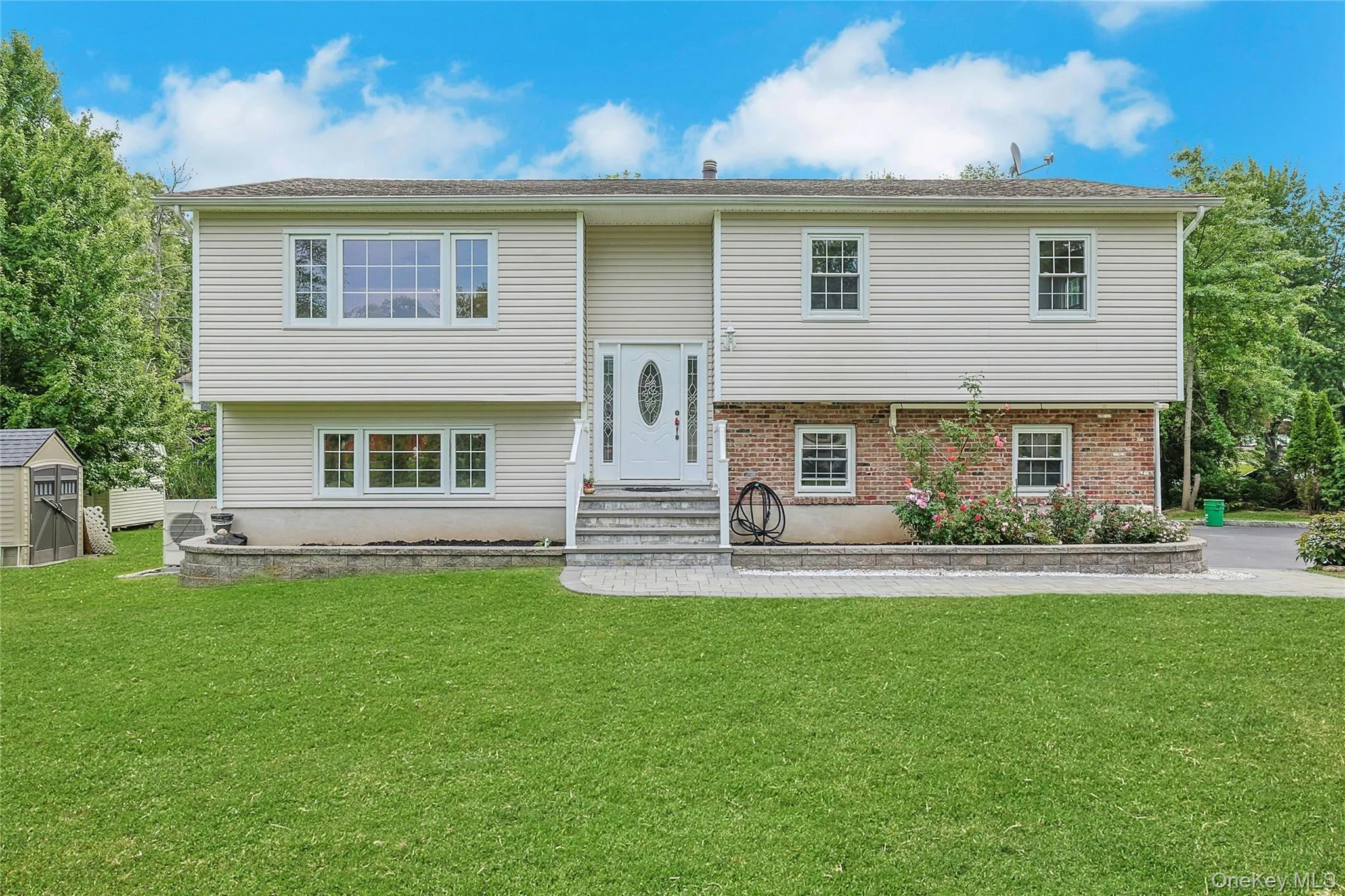 17 Quaspeak Road, Clarkstown, NY, 5 Bedrooms Bedrooms, 9 Rooms Rooms,3 BathroomsBathrooms,Residential,For Rent,Quaspeak,0,1007035 17 Quaspeak Road, Clarkstown, NY, 5 Bedrooms Bedrooms, 9 Rooms Rooms,3 BathroomsBathrooms,Residential,For Rent,Quaspeak,0,1007035