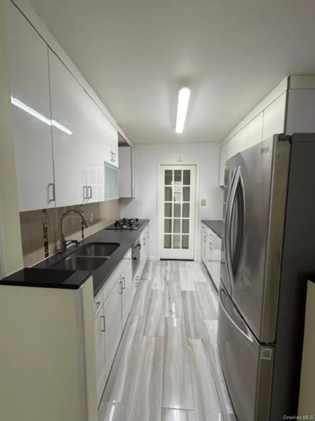 142-05 Roosevelt Avenue, New York, NY, 1 Bedroom Bedrooms, 3 Rooms Rooms,1 BathroomBathrooms,Residential,For Rent,Roosevelt,0,1007041 142-05 Roosevelt Avenue, New York, NY, 1 Bedroom Bedrooms, 3 Rooms Rooms,1 BathroomBathrooms,Residential,For Rent,Roosevelt,0,1007041