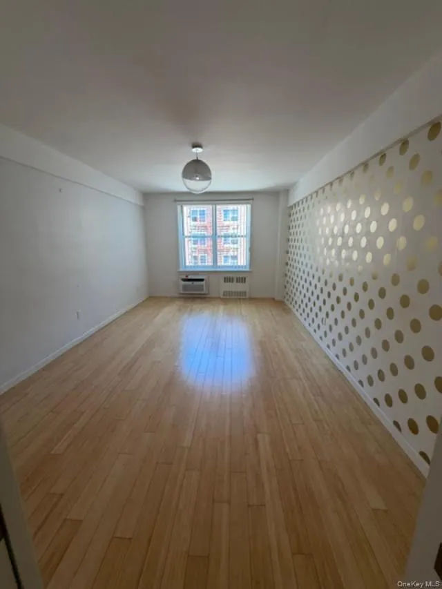 142-05 Roosevelt Avenue, New York, NY, 1 Bedroom Bedrooms, 3 Rooms Rooms,1 BathroomBathrooms,Residential,For Rent,Roosevelt,0,1007041 142-05 Roosevelt Avenue, New York, NY, 1 Bedroom Bedrooms, 3 Rooms Rooms,1 BathroomBathrooms,Residential,For Rent,Roosevelt,0,1007041