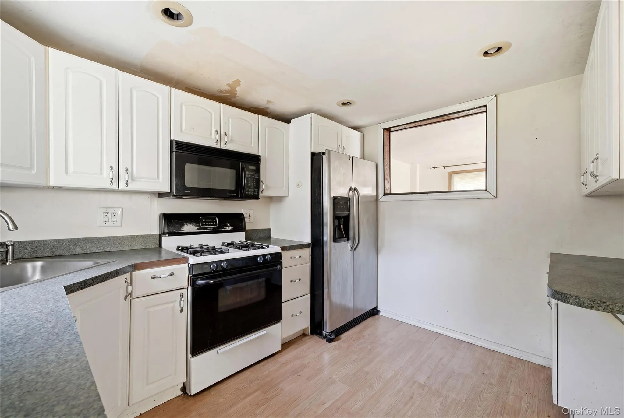 606 Irene Street, Hempstead, NY, 3 Bedrooms Bedrooms, 7 Rooms Rooms,2 BathroomsBathrooms,Residential,For Rent,Irene,0,1007042 606 Irene Street, Hempstead, NY, 3 Bedrooms Bedrooms, 7 Rooms Rooms,2 BathroomsBathrooms,Residential,For Rent,Irene,0,1007042
