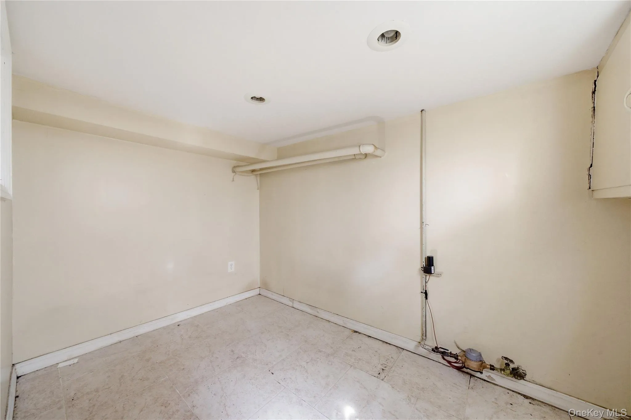 606 Irene Street, Hempstead, NY, 3 Bedrooms Bedrooms, 7 Rooms Rooms,2 BathroomsBathrooms,Residential,For Rent,Irene,0,1007042 606 Irene Street, Hempstead, NY, 3 Bedrooms Bedrooms, 7 Rooms Rooms,2 BathroomsBathrooms,Residential,For Rent,Irene,0,1007042