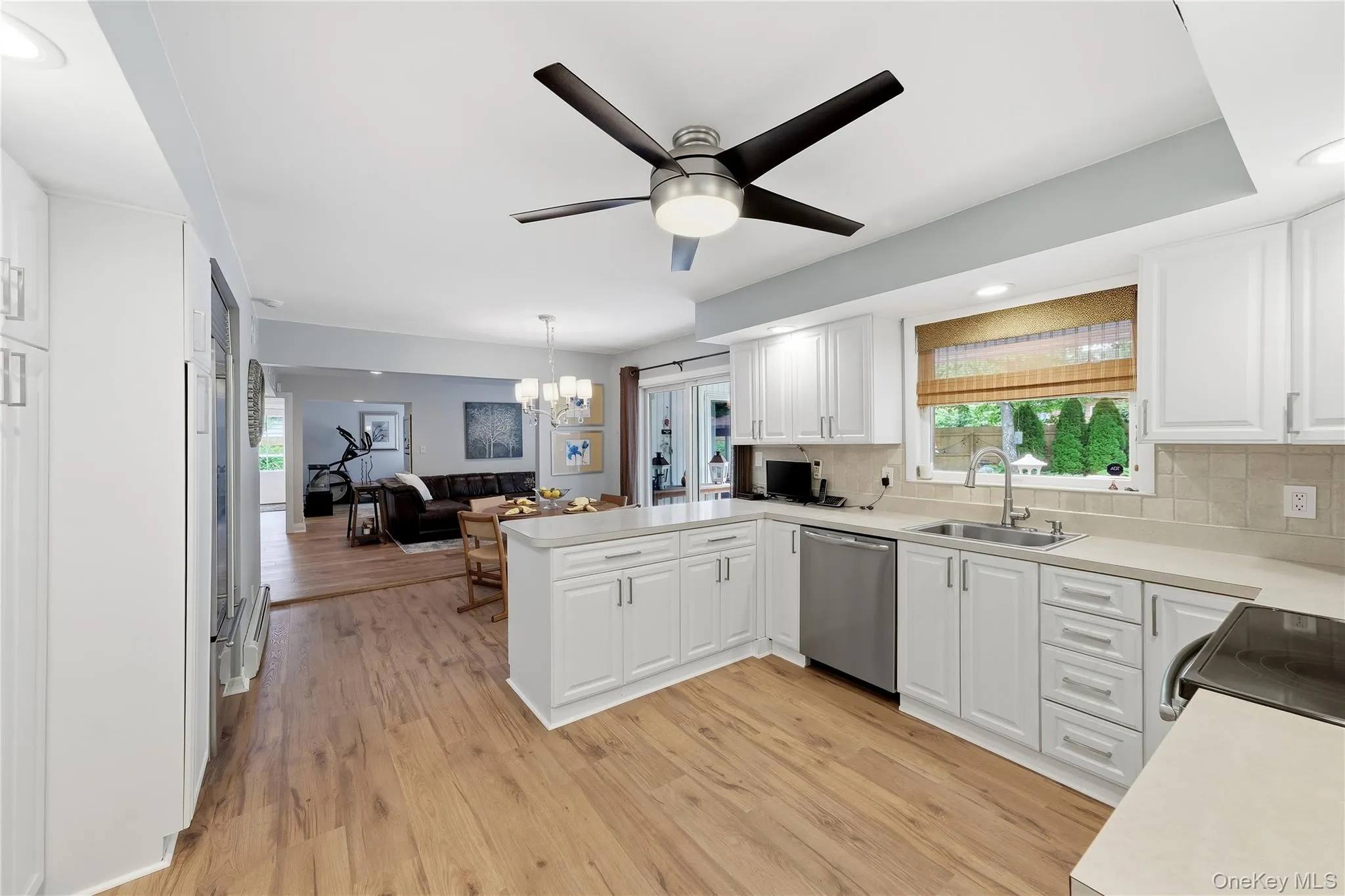16 Wildwood Court, Islip, NY, 5 Bedrooms Bedrooms, 9 Rooms Rooms,4 BathroomsBathrooms,Residential,For Rent,Wildwood,0,1007043 16 Wildwood Court, Islip, NY, 5 Bedrooms Bedrooms, 9 Rooms Rooms,4 BathroomsBathrooms,Residential,For Rent,Wildwood,0,1007043