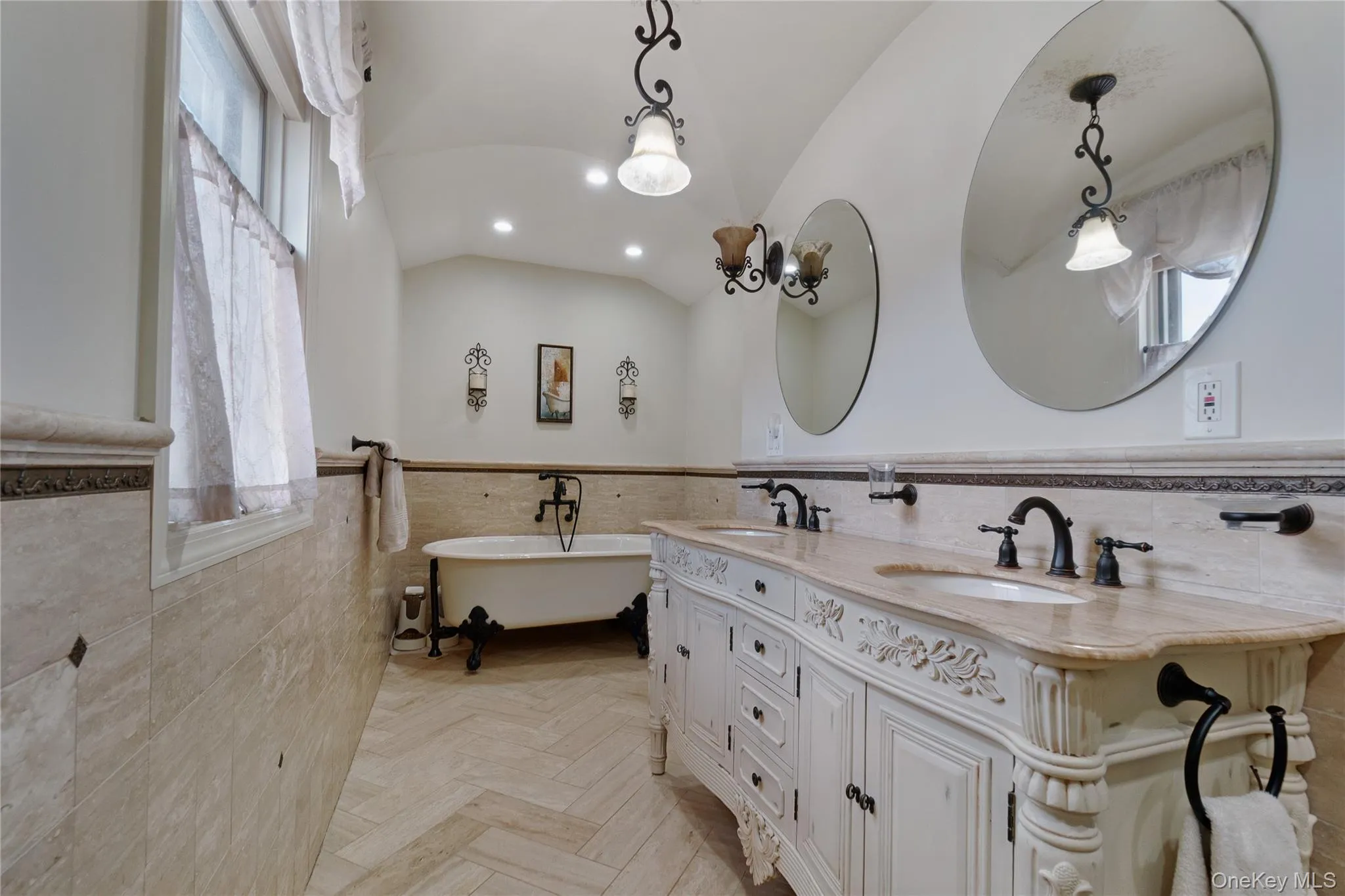 164-31 89th Street, New York, NY, 4 Bedrooms Bedrooms, 9 Rooms Rooms,3 BathroomsBathrooms,Residential,For Rent,89th,0,1007045 164-31 89th Street, New York, NY, 4 Bedrooms Bedrooms, 9 Rooms Rooms,3 BathroomsBathrooms,Residential,For Rent,89th,0,1007045