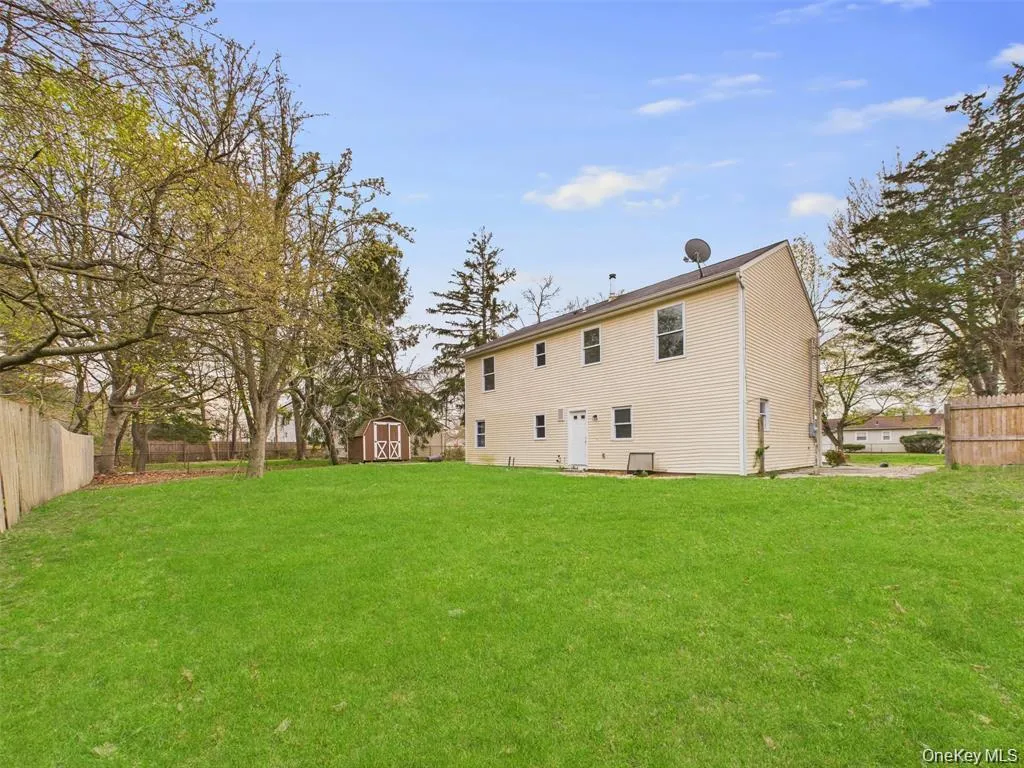 613 Bourdois Avenue, Brookhaven, NY, 4 Bedrooms Bedrooms, 10 Rooms Rooms,3 BathroomsBathrooms,Residential,For Rent,Bourdois,0,1007047 613 Bourdois Avenue, Brookhaven, NY, 4 Bedrooms Bedrooms, 10 Rooms Rooms,3 BathroomsBathrooms,Residential,For Rent,Bourdois,0,1007047