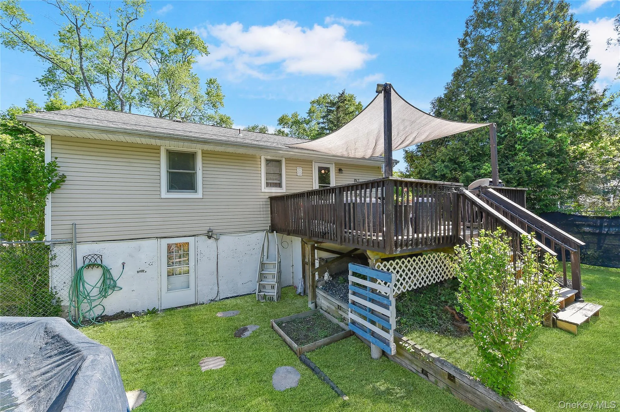 145 South Street, Marlboro, NY, 3 Bedrooms Bedrooms, 5 Rooms Rooms,1 BathroomBathrooms,Residential,For Rent,South,0,1007051 145 South Street, Marlboro, NY, 3 Bedrooms Bedrooms, 5 Rooms Rooms,1 BathroomBathrooms,Residential,For Rent,South,0,1007051