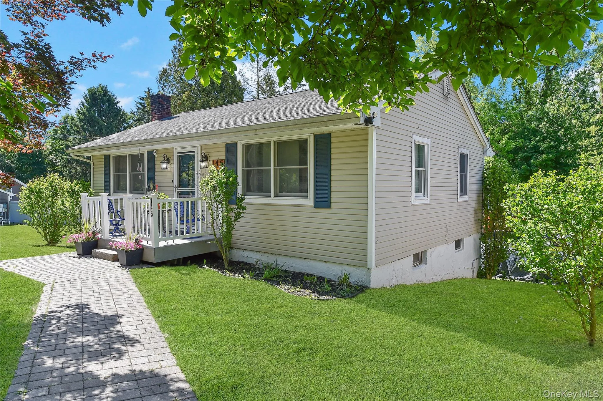 145 South Street, Marlboro, NY, 3 Bedrooms Bedrooms, 5 Rooms Rooms,1 BathroomBathrooms,Residential,For Rent,South,0,1007051 145 South Street, Marlboro, NY, 3 Bedrooms Bedrooms, 5 Rooms Rooms,1 BathroomBathrooms,Residential,For Rent,South,0,1007051
