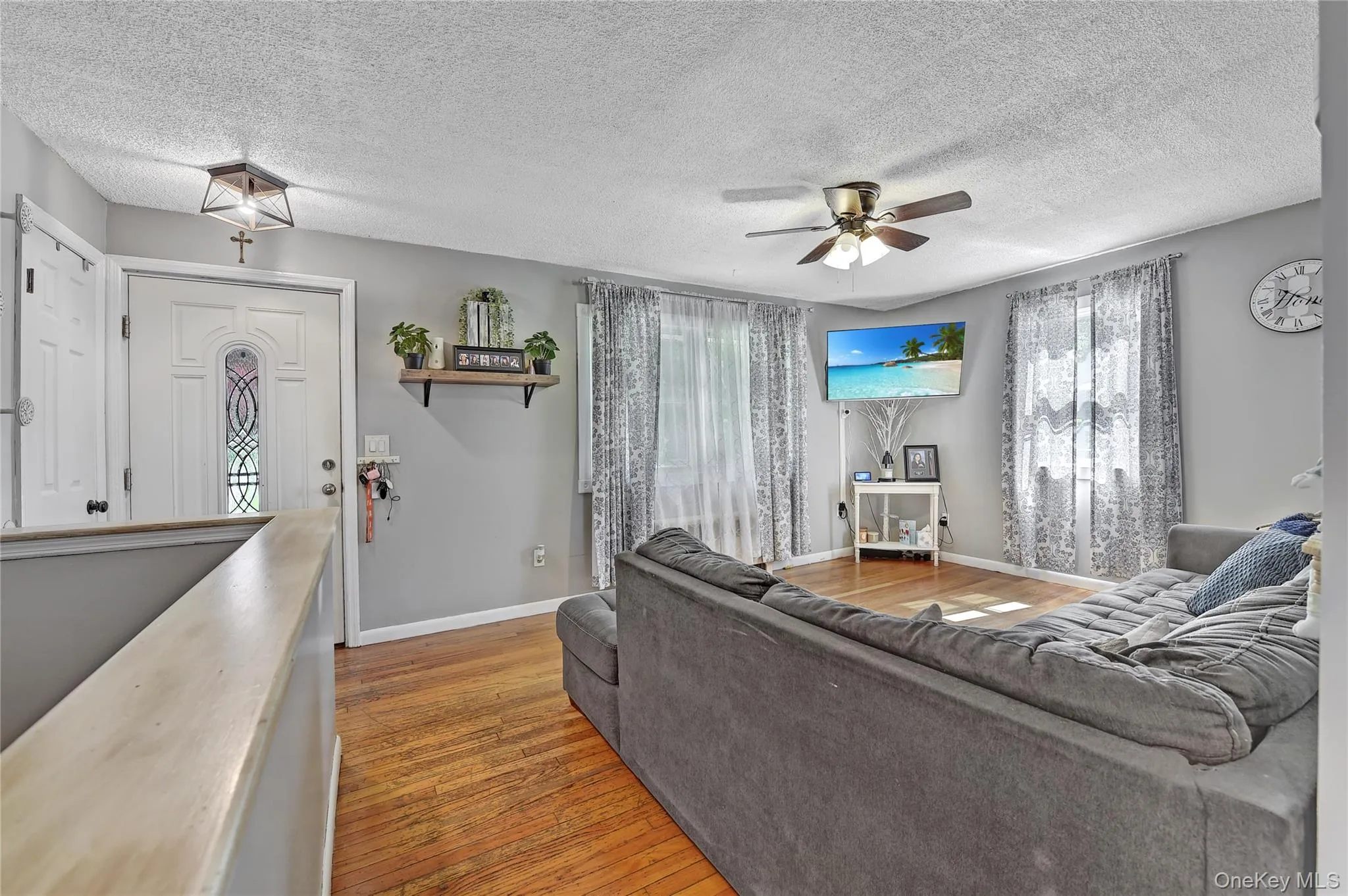 145 South Street, Marlboro, NY, 3 Bedrooms Bedrooms, 5 Rooms Rooms,1 BathroomBathrooms,Residential,For Rent,South,0,1007051 145 South Street, Marlboro, NY, 3 Bedrooms Bedrooms, 5 Rooms Rooms,1 BathroomBathrooms,Residential,For Rent,South,0,1007051