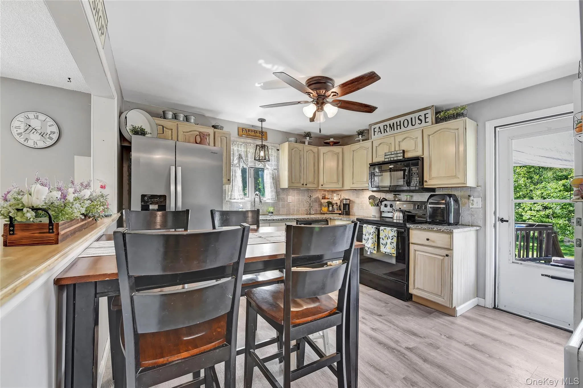 145 South Street, Marlboro, NY, 3 Bedrooms Bedrooms, 5 Rooms Rooms,1 BathroomBathrooms,Residential,For Rent,South,0,1007051 145 South Street, Marlboro, NY, 3 Bedrooms Bedrooms, 5 Rooms Rooms,1 BathroomBathrooms,Residential,For Rent,South,0,1007051