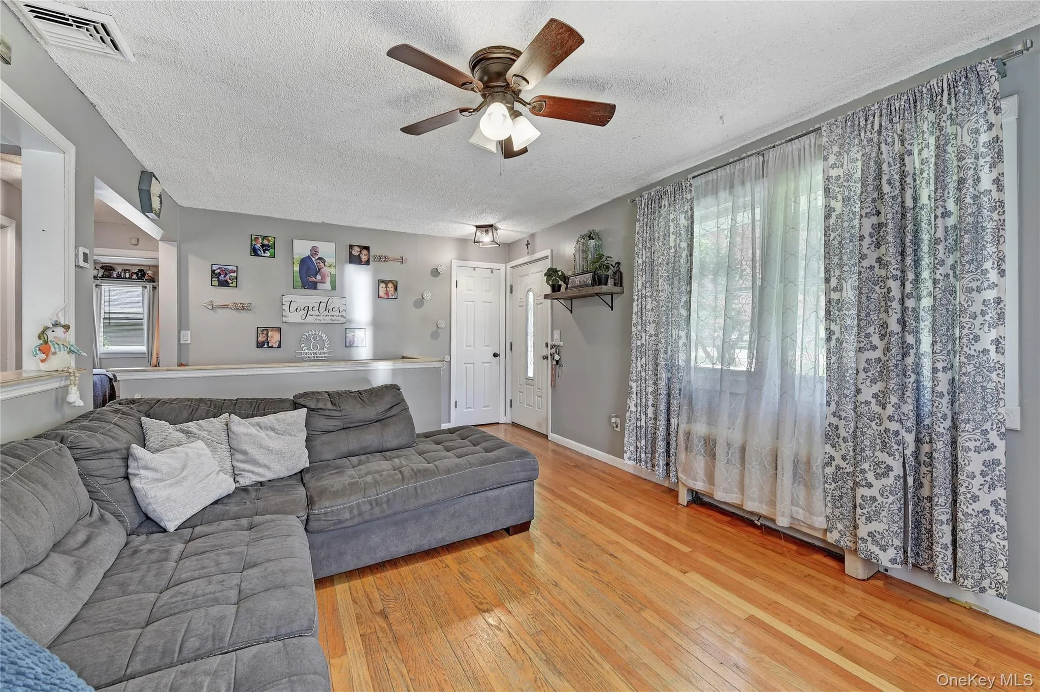 145 South Street, Marlboro, NY, 3 Bedrooms Bedrooms, 5 Rooms Rooms,1 BathroomBathrooms,Residential,For Rent,South,0,1007051 145 South Street, Marlboro, NY, 3 Bedrooms Bedrooms, 5 Rooms Rooms,1 BathroomBathrooms,Residential,For Rent,South,0,1007051