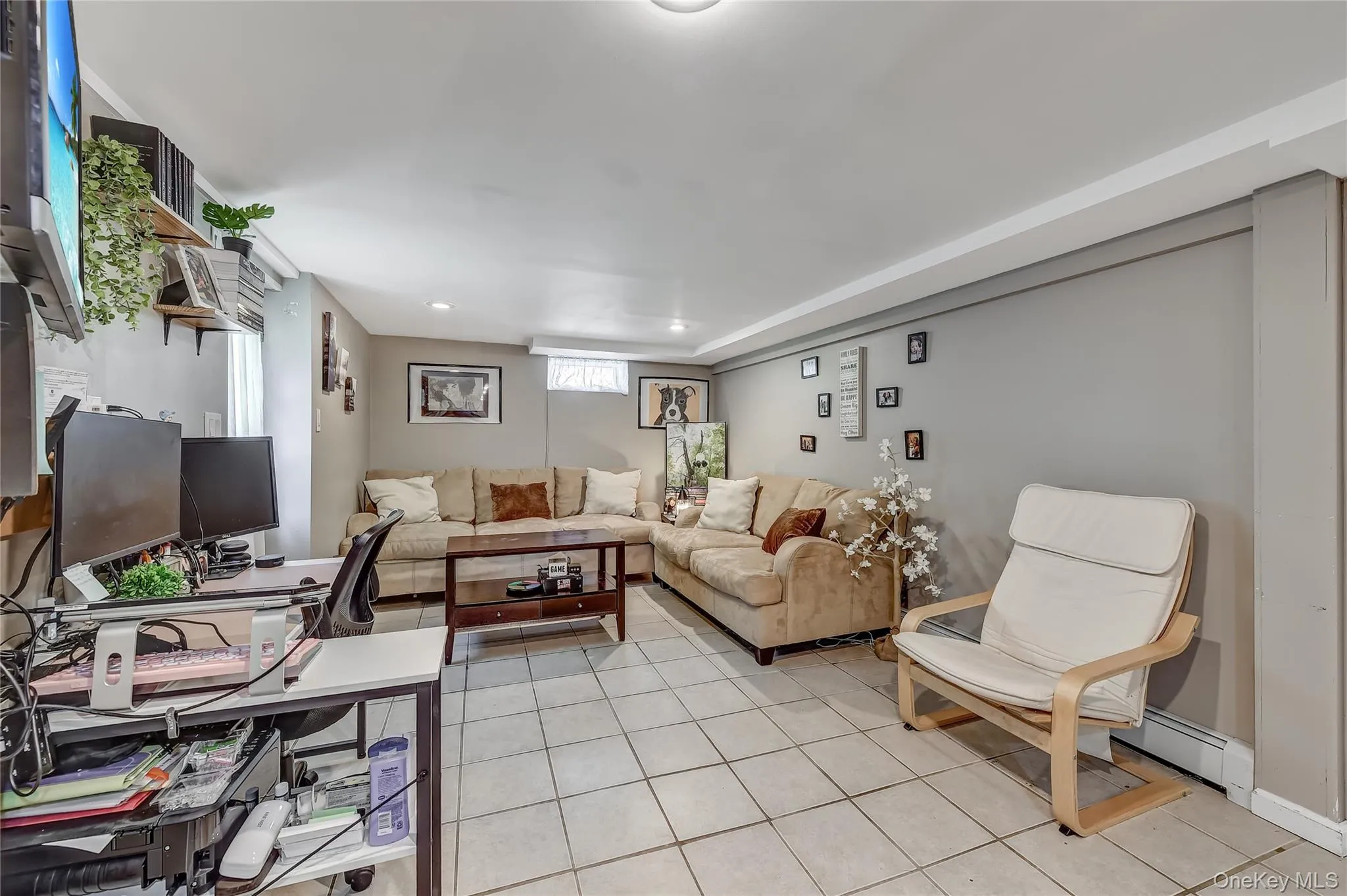 145 South Street, Marlboro, NY, 3 Bedrooms Bedrooms, 5 Rooms Rooms,1 BathroomBathrooms,Residential,For Rent,South,0,1007051 145 South Street, Marlboro, NY, 3 Bedrooms Bedrooms, 5 Rooms Rooms,1 BathroomBathrooms,Residential,For Rent,South,0,1007051