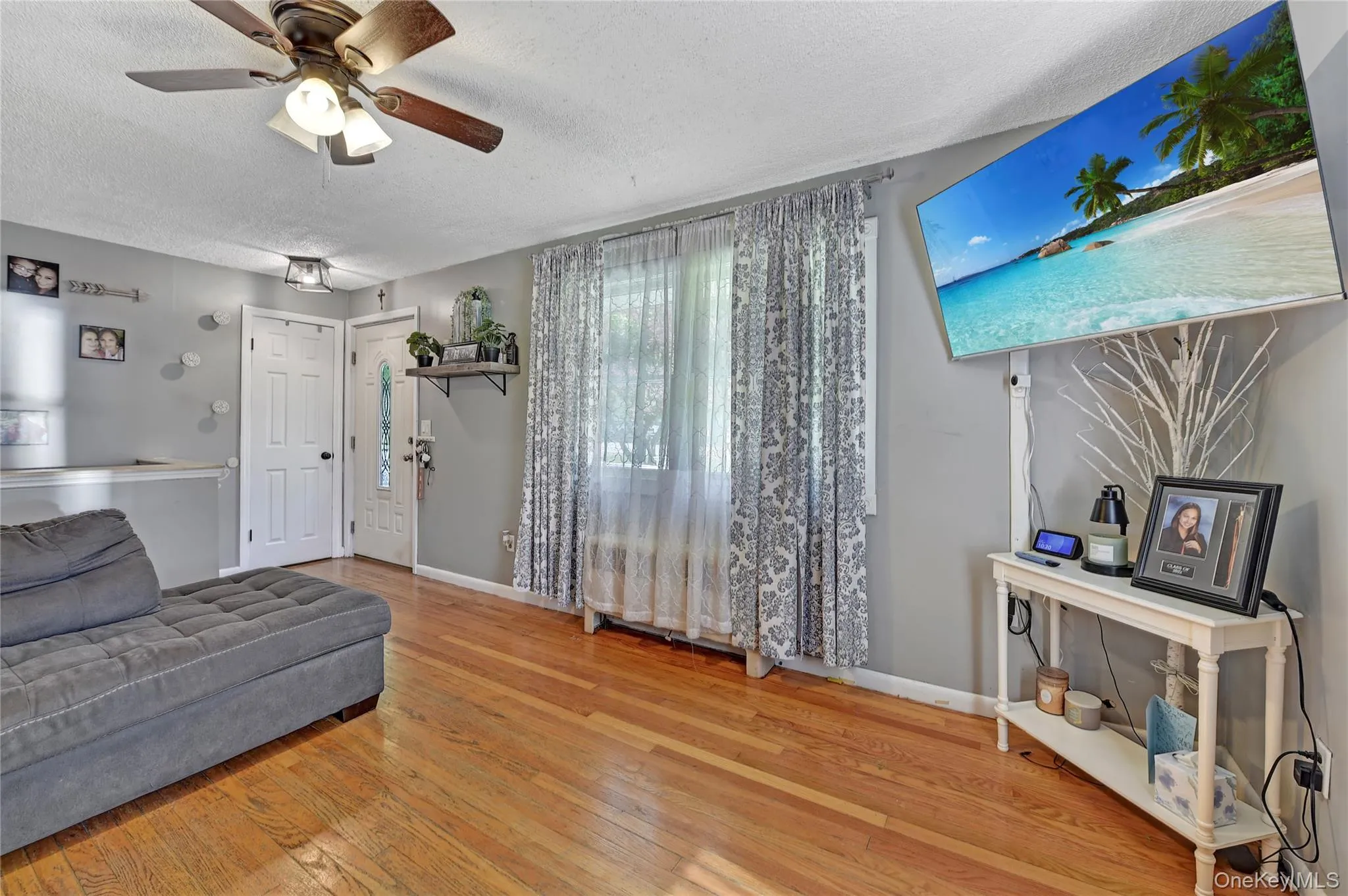 145 South Street, Marlboro, NY, 3 Bedrooms Bedrooms, 5 Rooms Rooms,1 BathroomBathrooms,Residential,For Rent,South,0,1007051 145 South Street, Marlboro, NY, 3 Bedrooms Bedrooms, 5 Rooms Rooms,1 BathroomBathrooms,Residential,For Rent,South,0,1007051